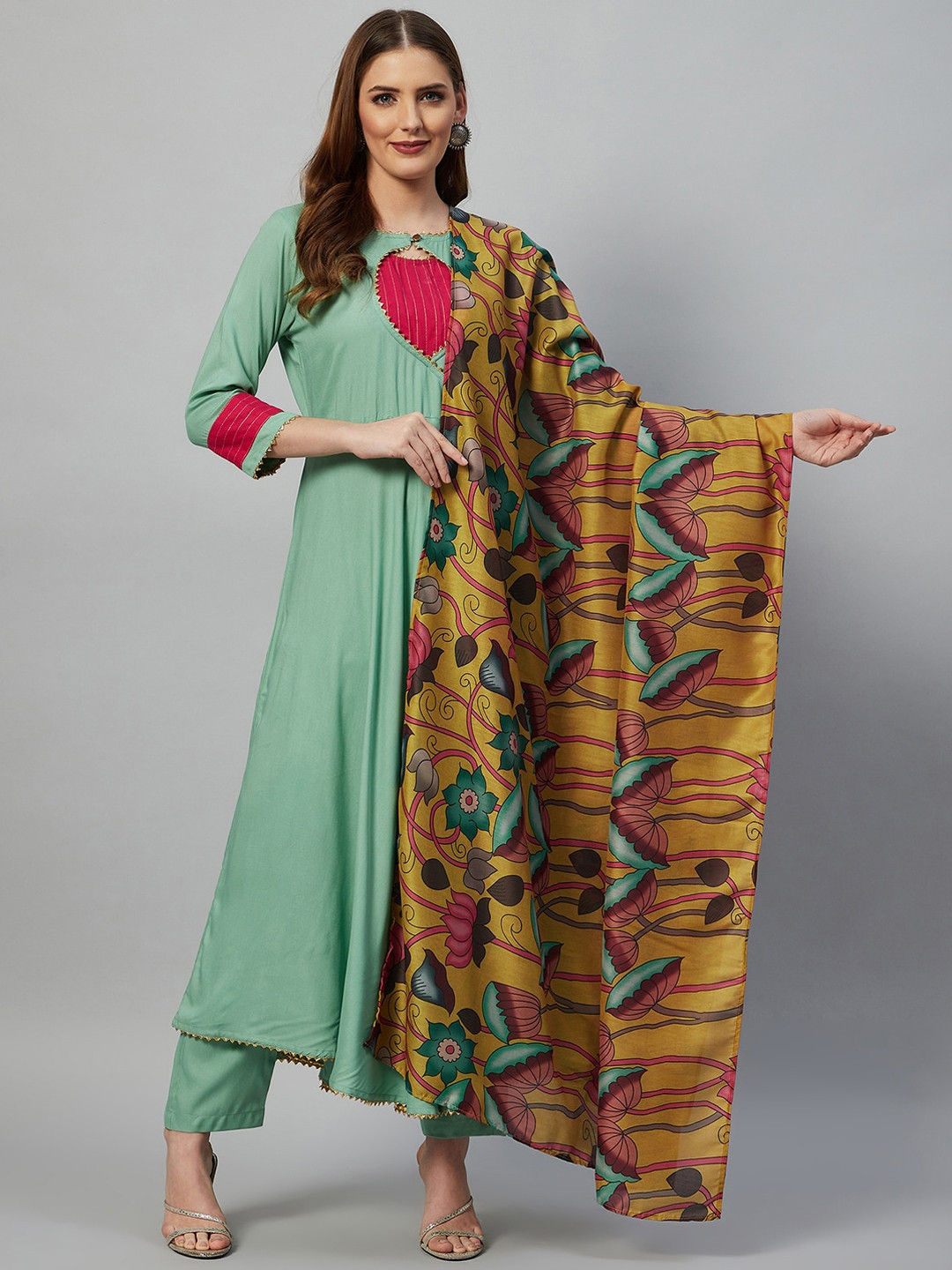 

InWeave Women Green & Pink Anarkali Kurta with Trousers & With Dupatta