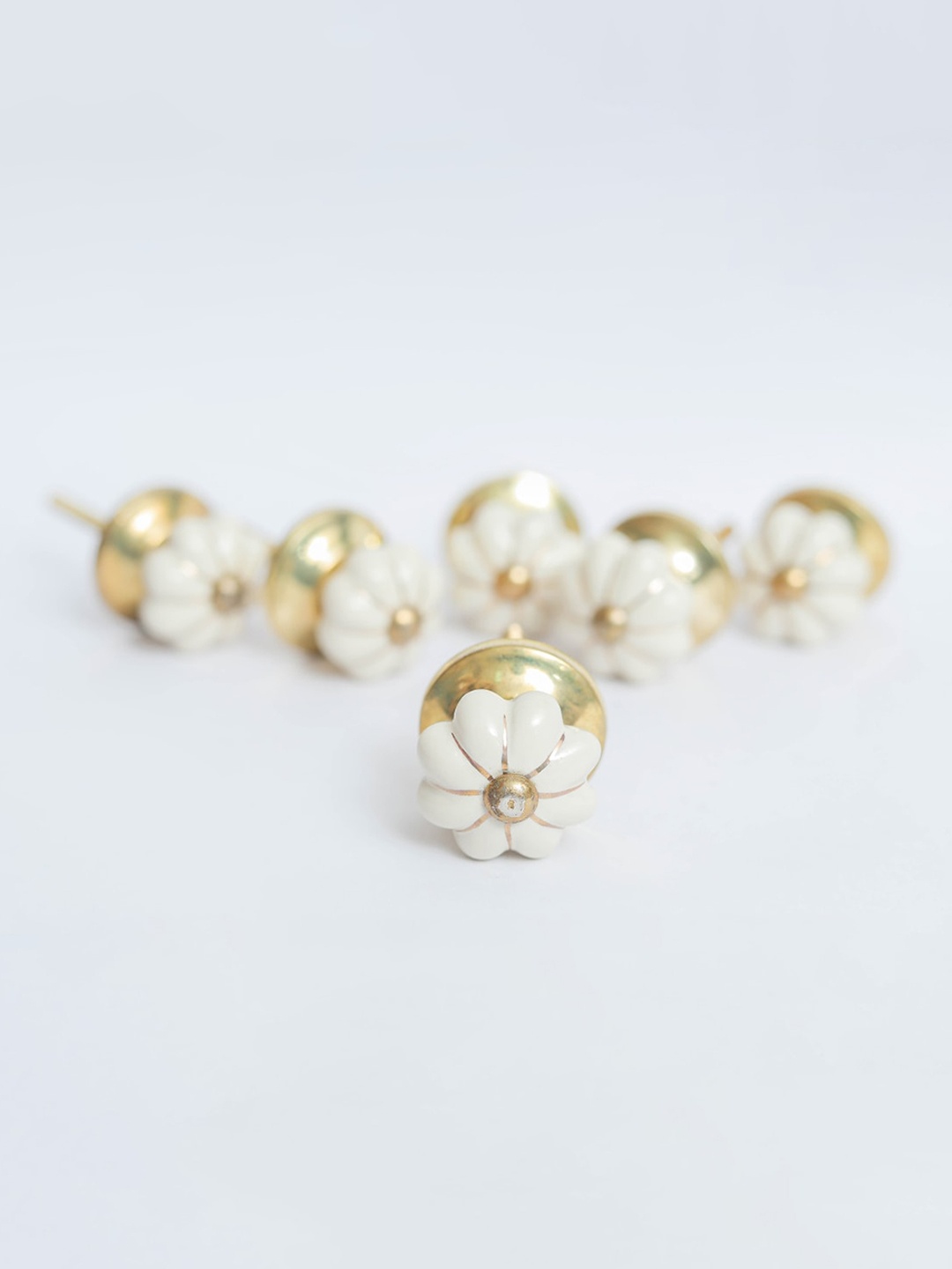

Home Centre Off White & Gold-Toned Set of 6 Floral Ceramic Drawer Knobs