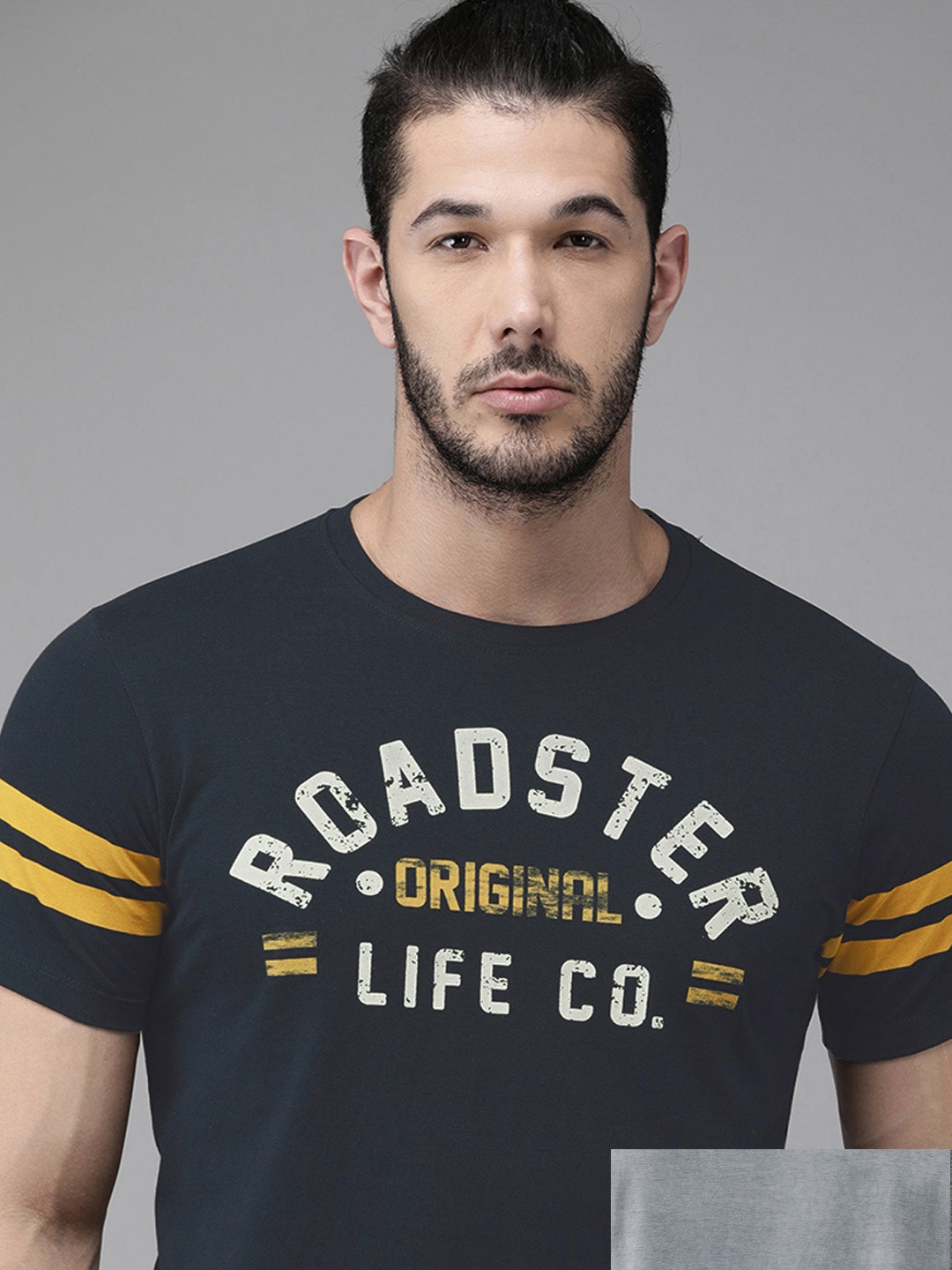 

Roadster Men Pack Of 2 Solid Pure Cotton T-shirts, Grey