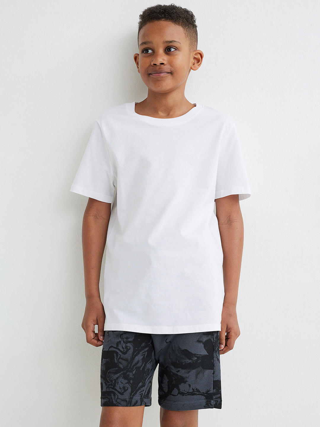 

H&M Boys Grey Patterned Sweatshirt Shorts