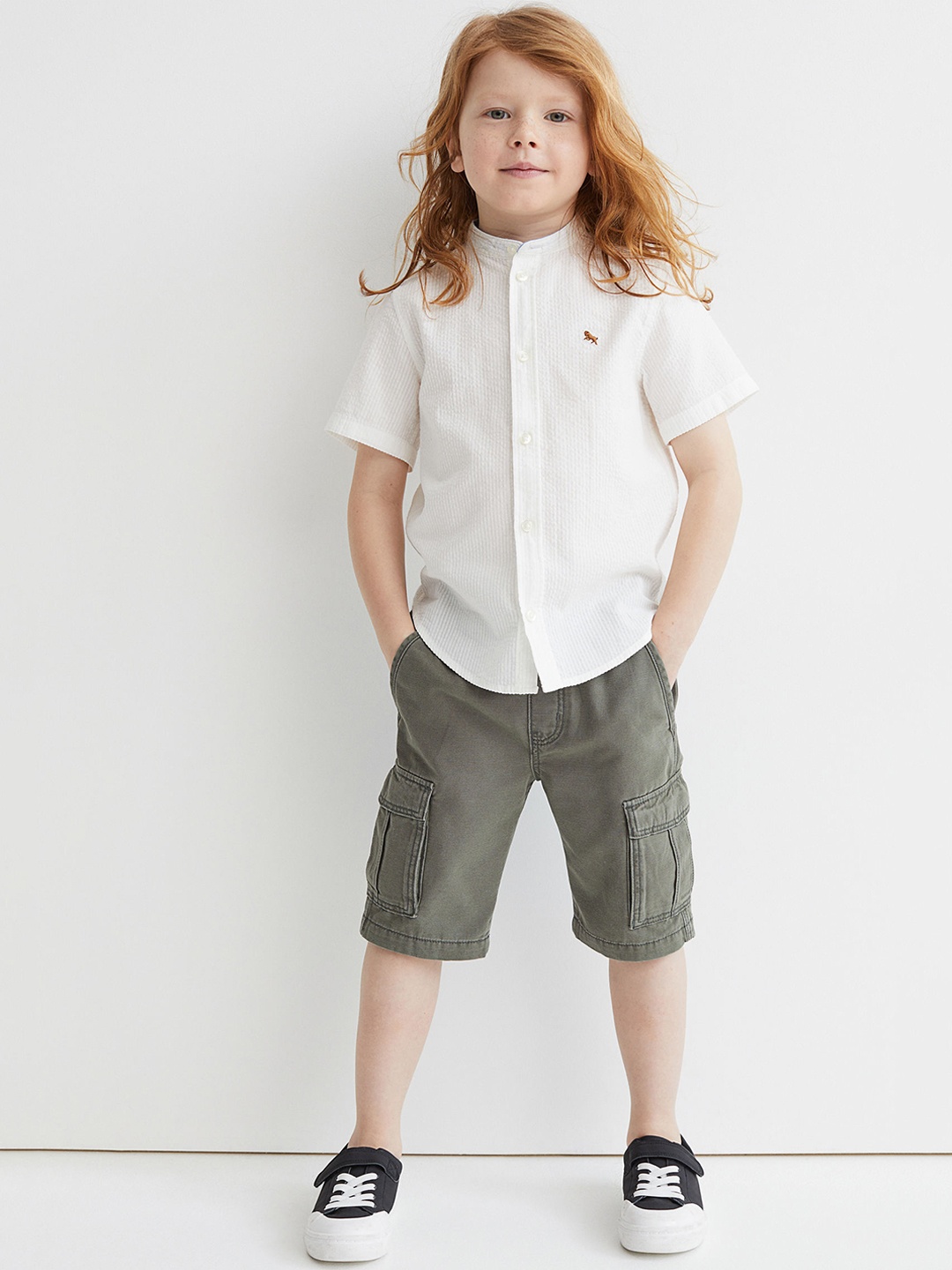 

H&M Boys Green Solid Cotton Cargo Shorts