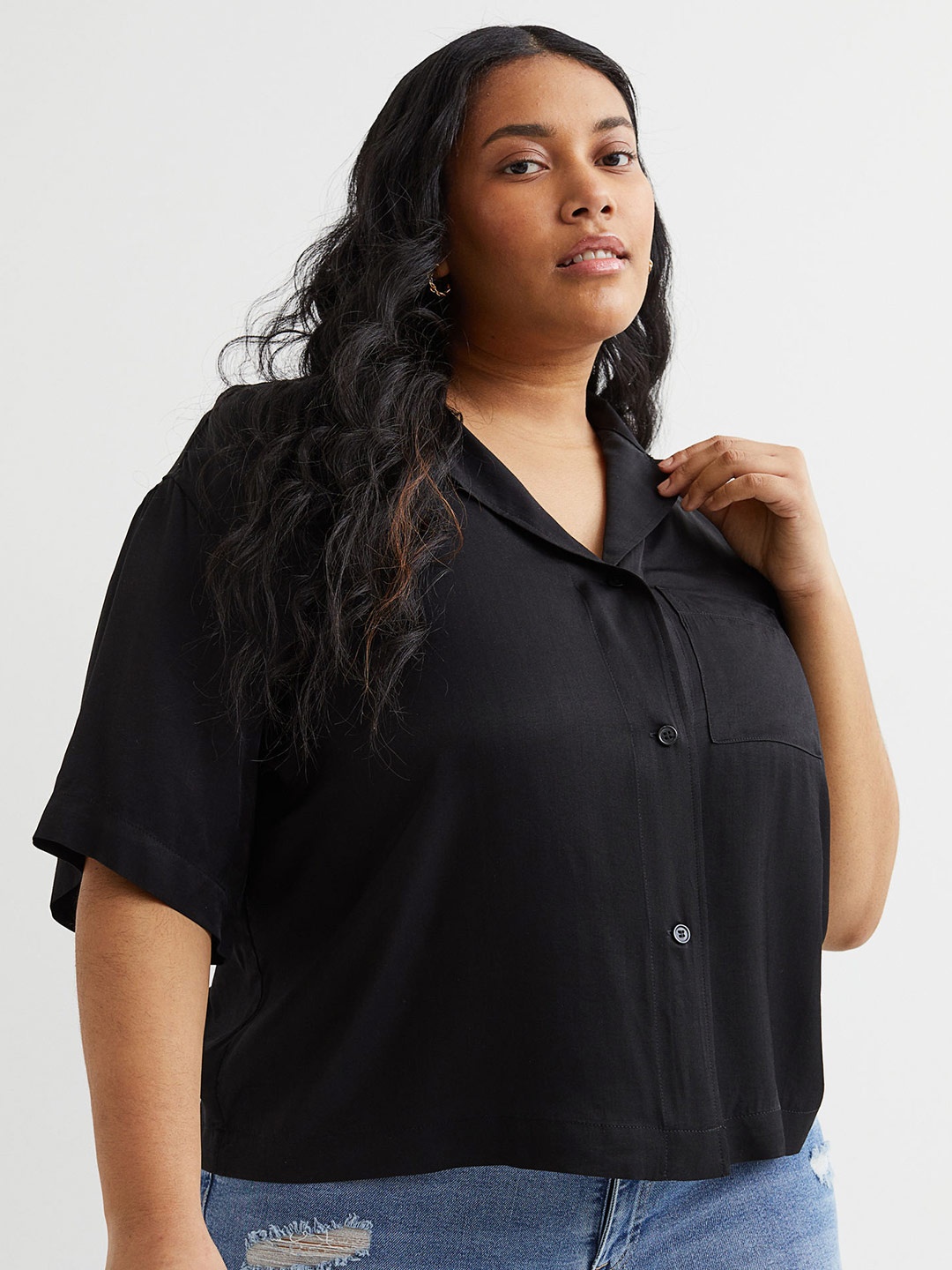 

H&M Women Plus Size Black Oversized Resort Shirt