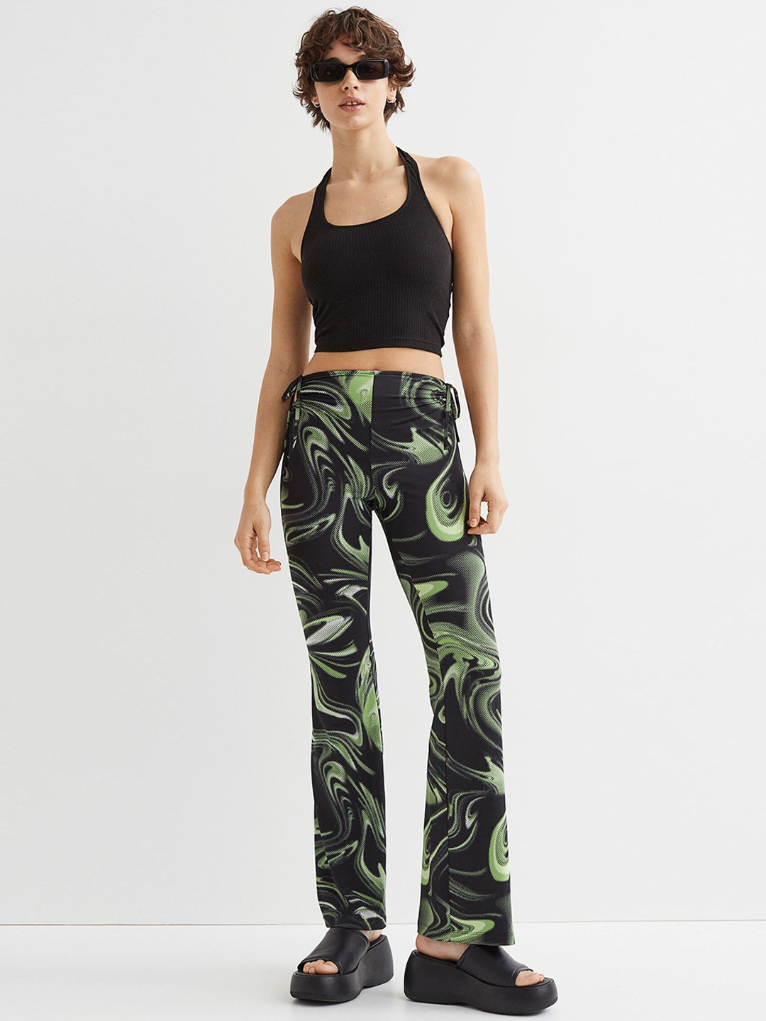 

H&M Women Green Cut-Out-Detail Patterned Trousers