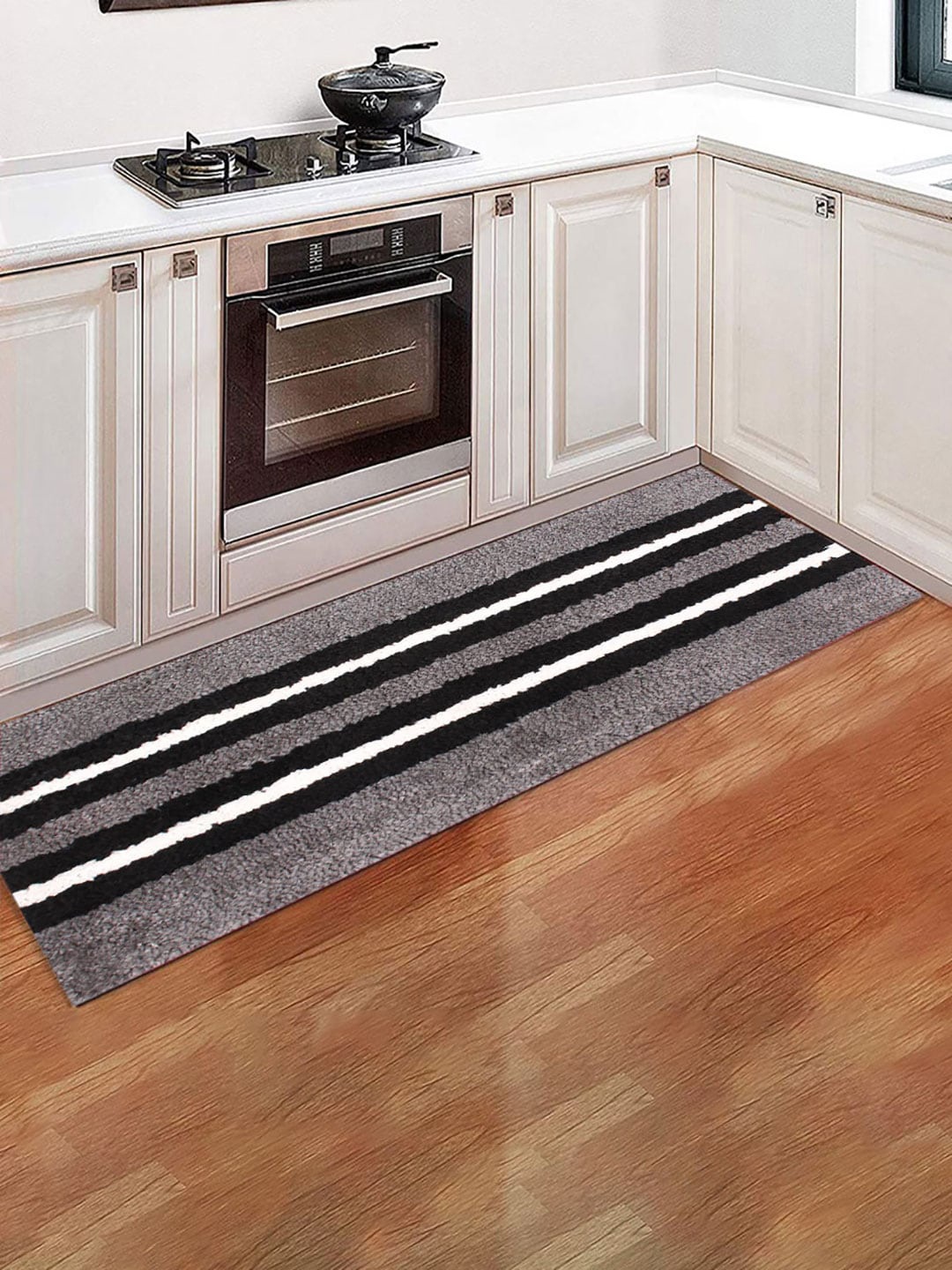

LUXEHOME INTERNATIONAL Set of 2 Grey Striped Floor Runners