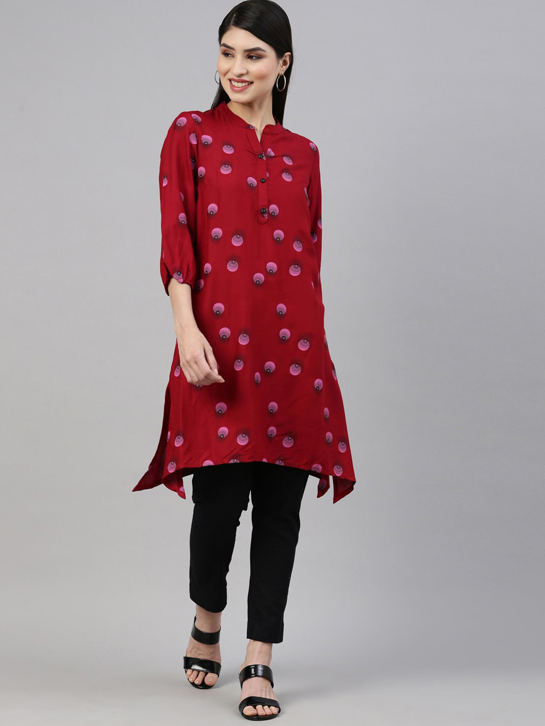 

Marcia Women Maroon Geometric Cotton Printed Kurta