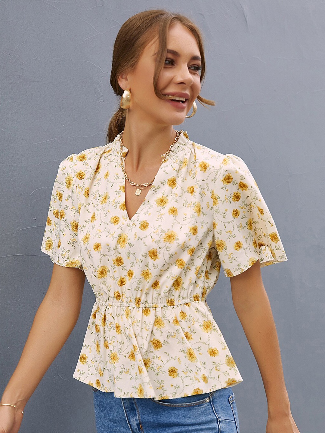 

La Aimee Women Trendy Beige Floral Printed Short Sleeve V Neck Top