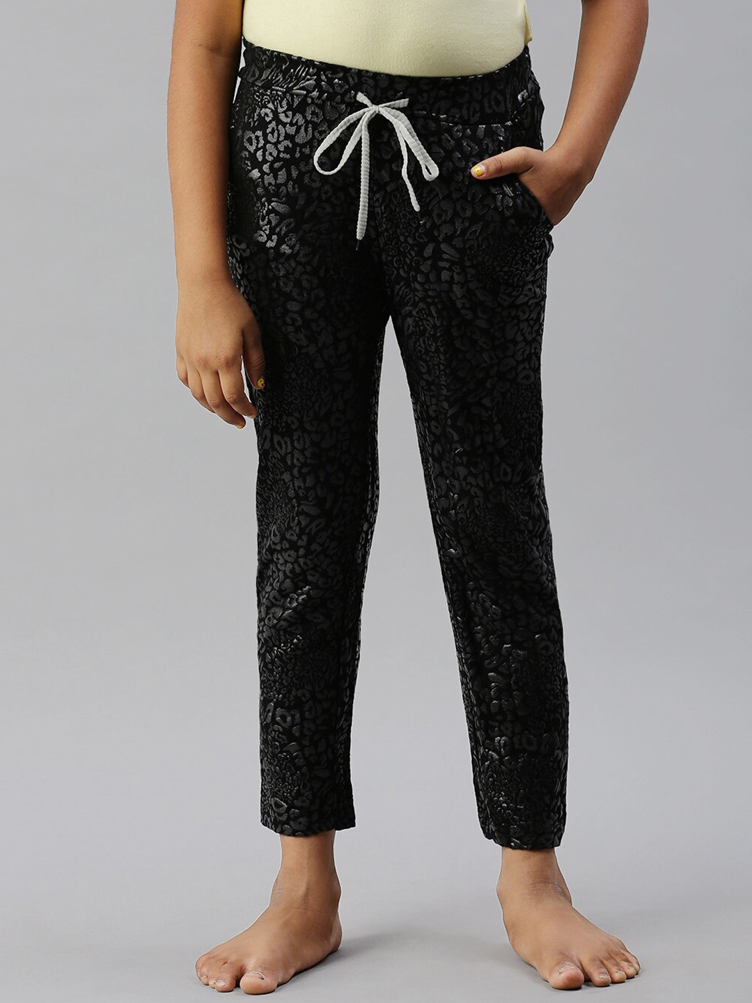 

Kryptic Girls Black Printed Cotton Lounge Pants