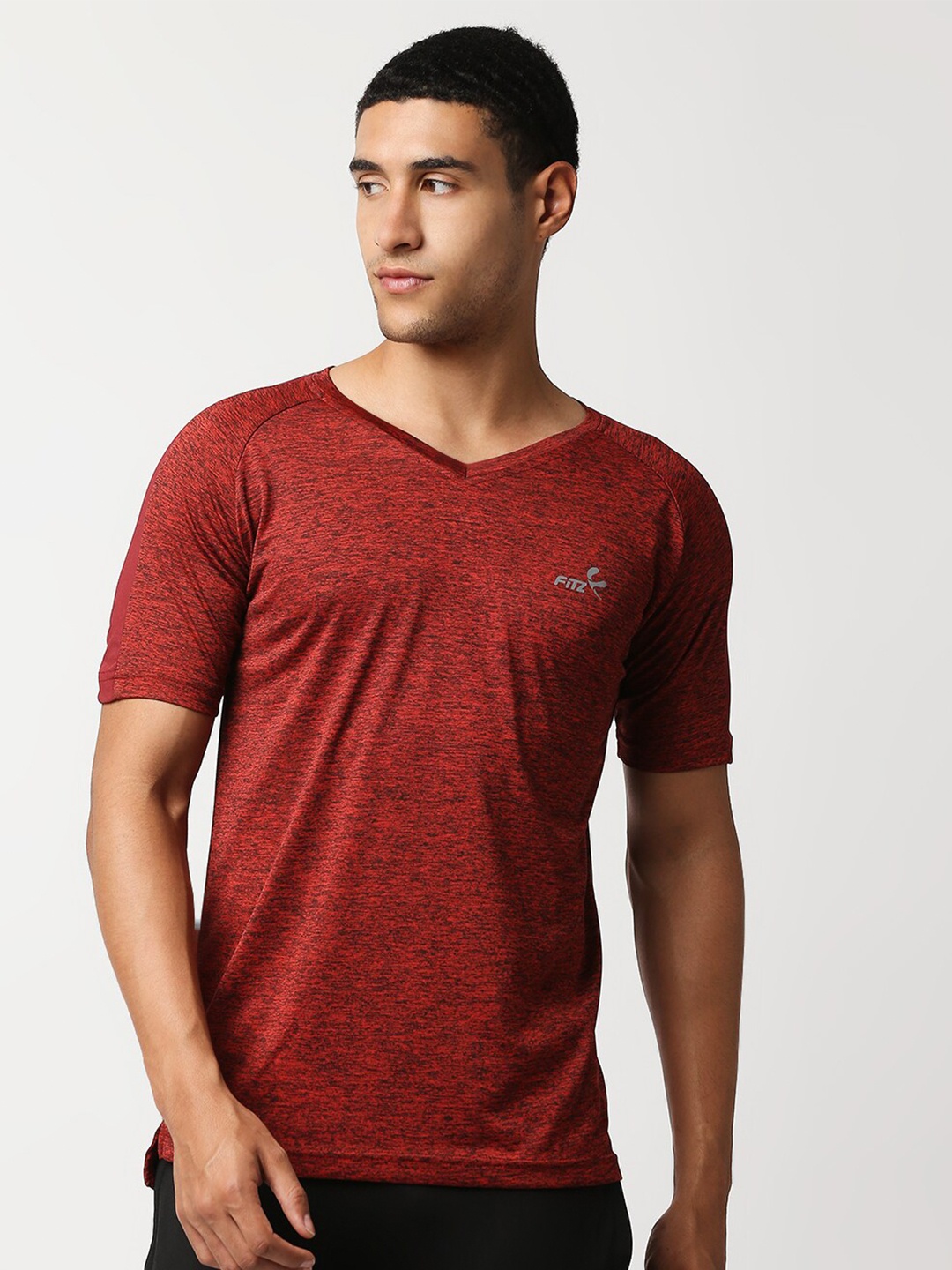 

FiTZ Men Maroon Slim Fit Outdoor T-shirt For Men