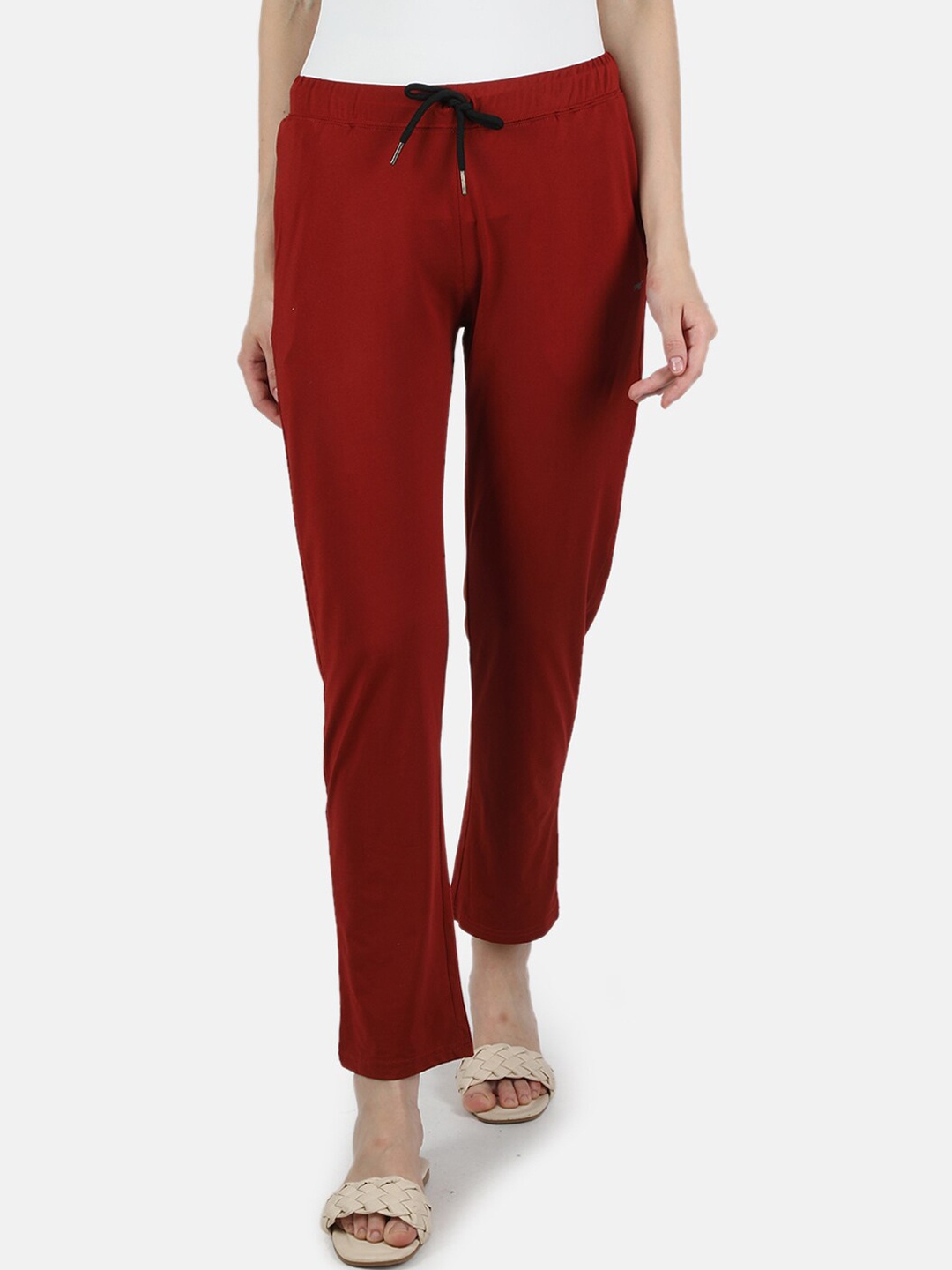 

Monte Carlo Women Rust Solid Slim Fit Track Pants