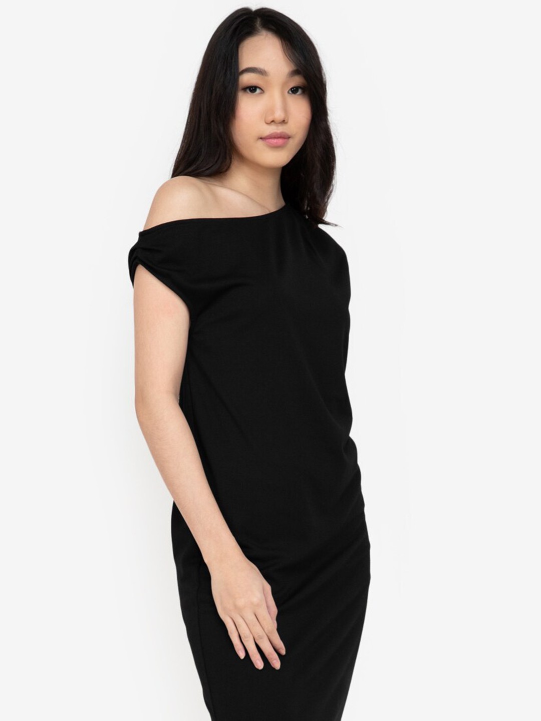 

ZALORA BASICS Women Black Solid One Shoulder Sheath Dress