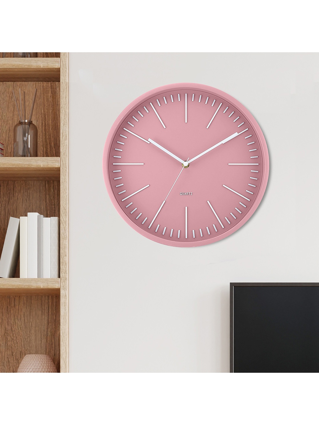 

HomeTown Pink & White 30 cm Contemporary Wall Clock
