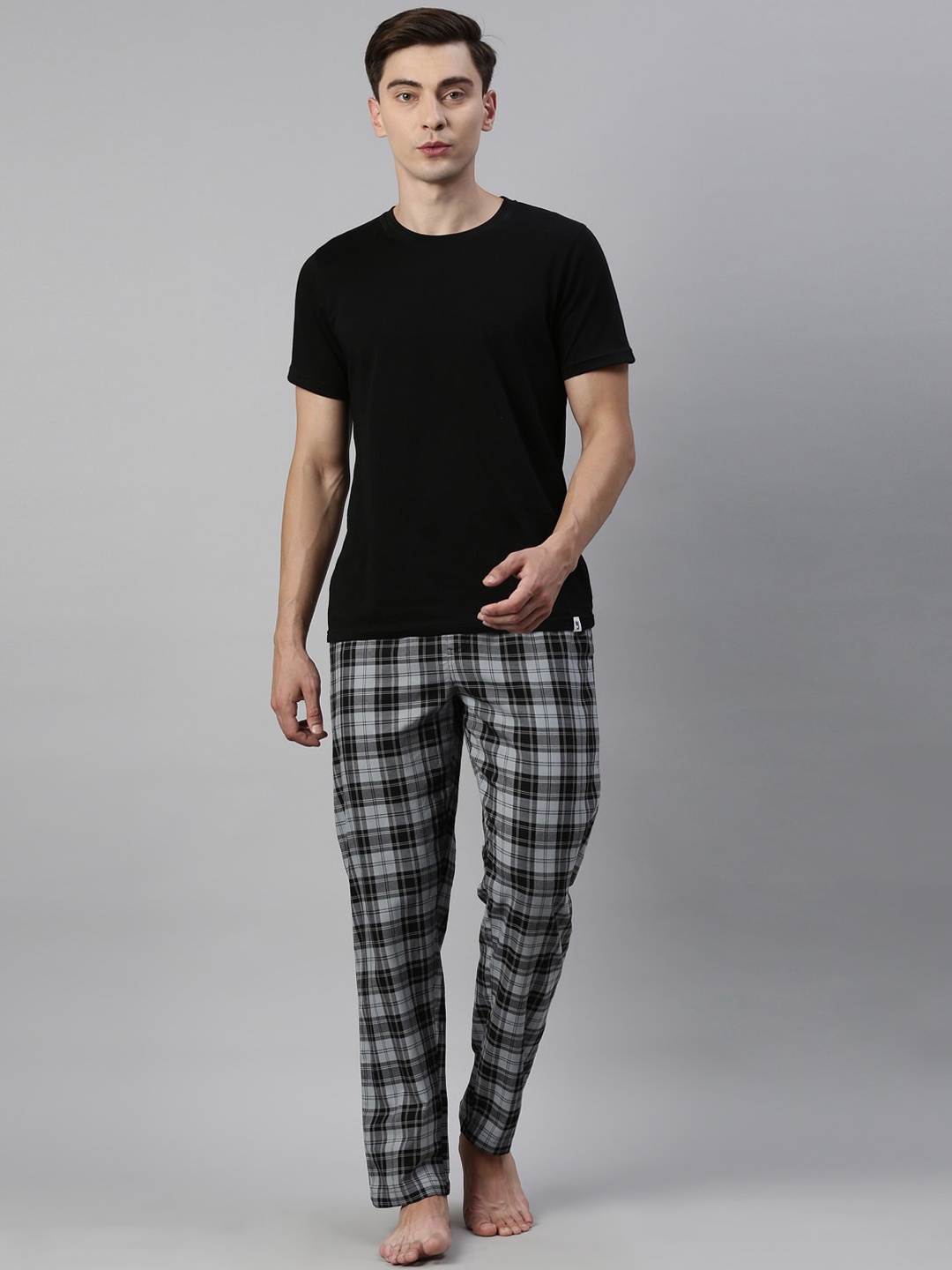 

Joven Men Black & Grey Checked Cotton Night Suit