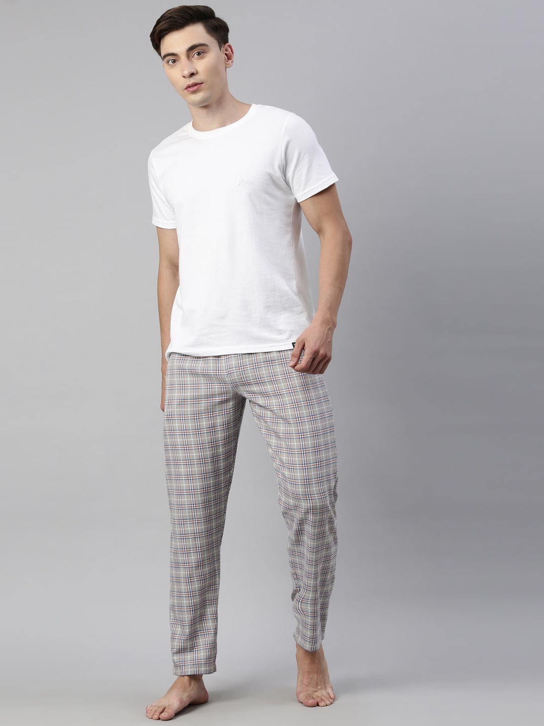 

Joven Men White & Grey Pure Cotton Checked Night suit