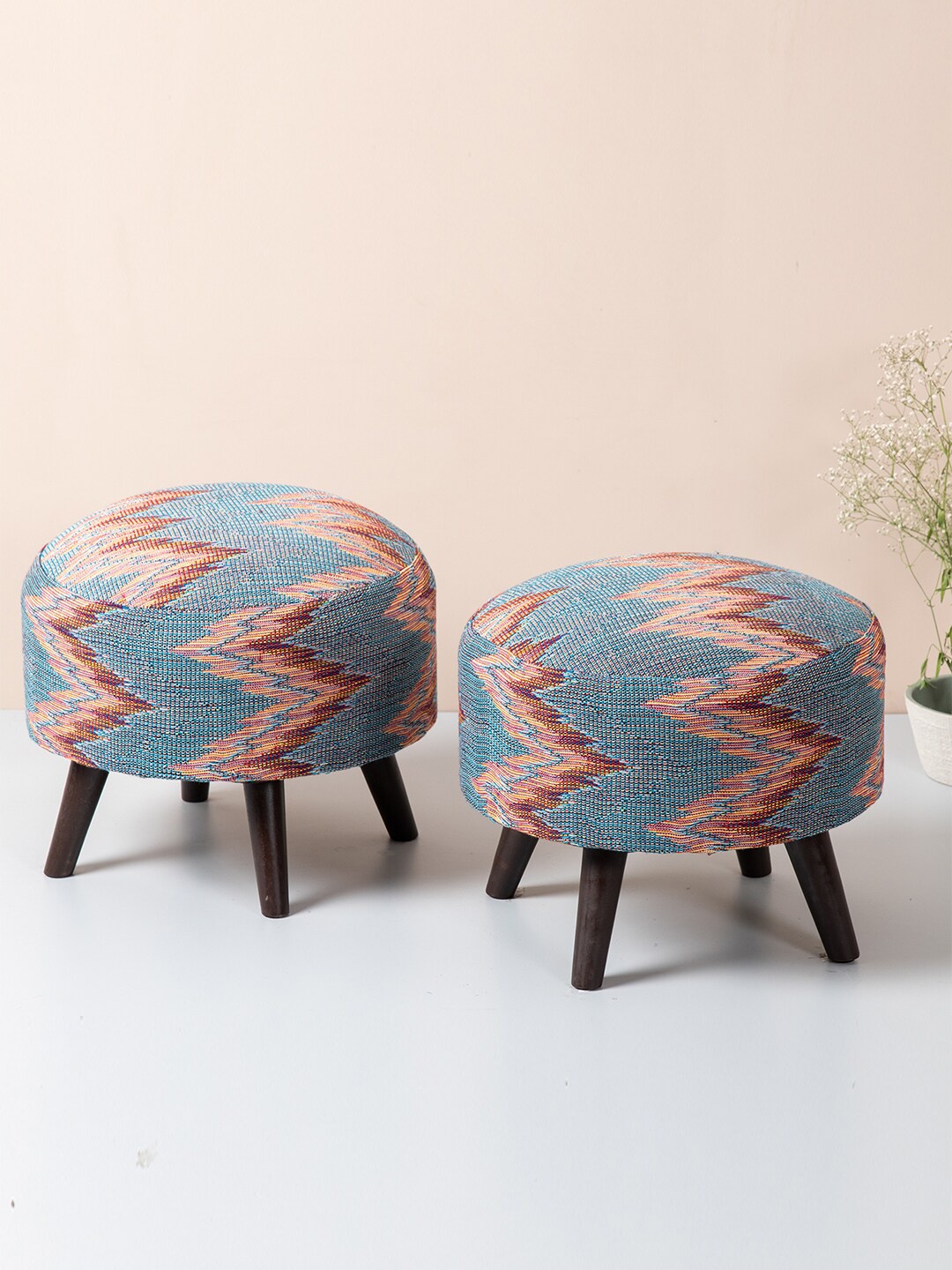 

nestroots Set of 2 Blue & Red Tufted 4-Legged Round Ottomans