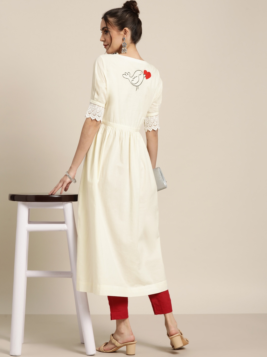 

Moda Rapido Women Off White Embroidered A-Line Kurta