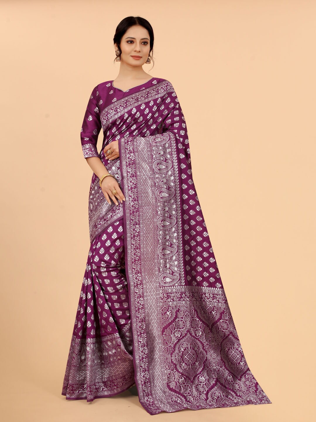 

SATYAM WEAVES Purple & Silver-Toned Ethnic Motifs Zari Silk Cotton Banarasi Saree