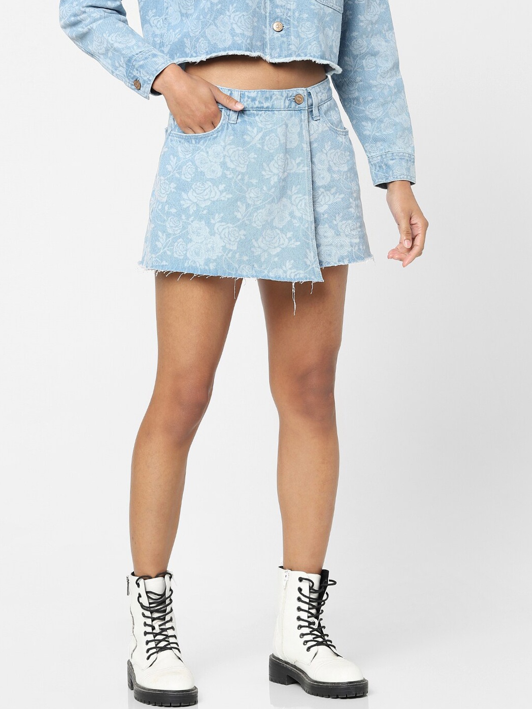 

ONLY Women Blue Printed Mini Denim Skorts
