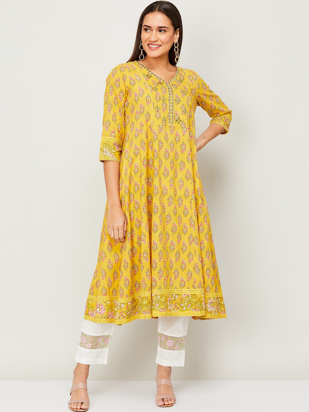 

Melange by Lifestyle Women Yellow Floral Printed Gotta Patti Kurta