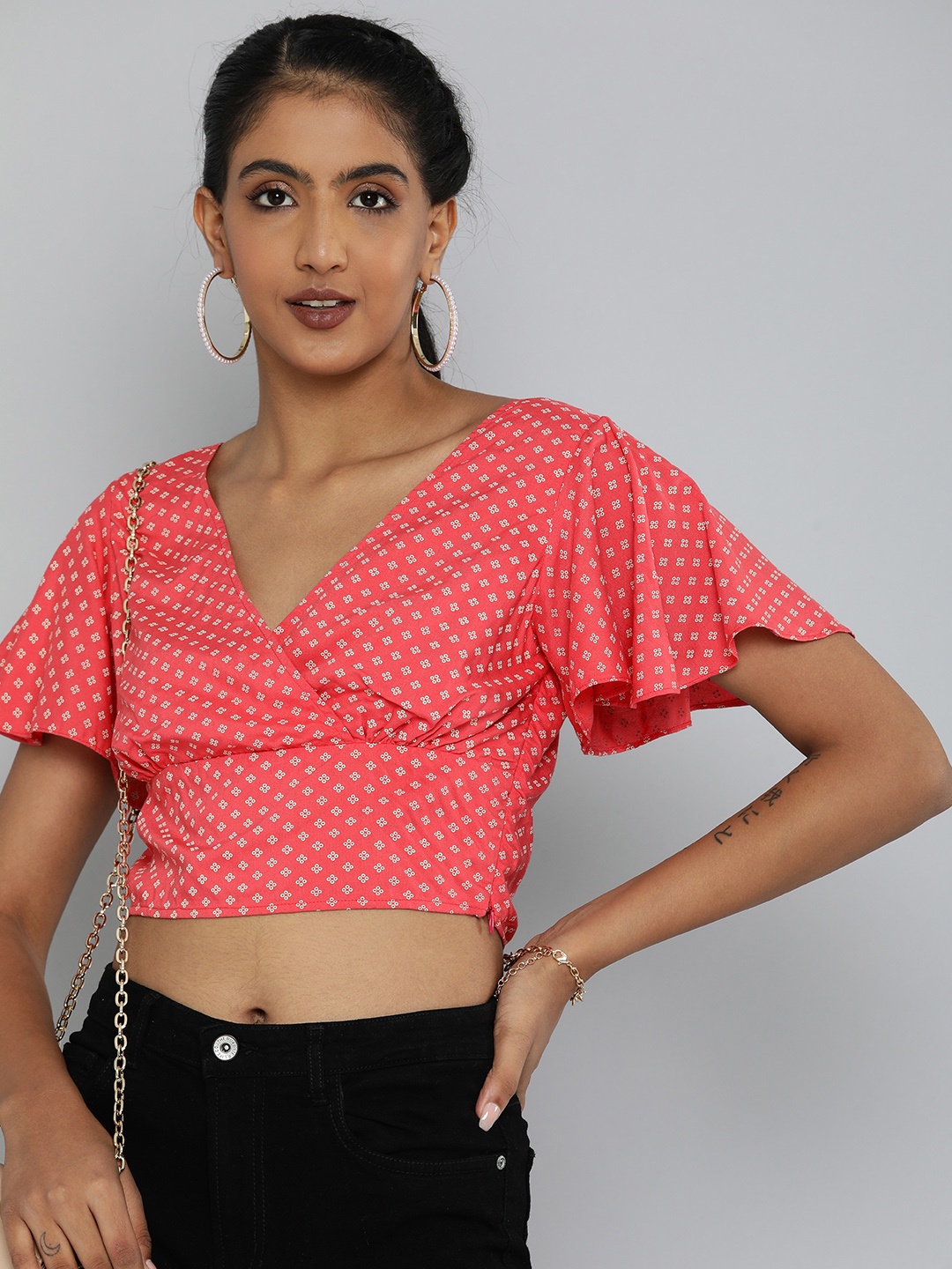 

MAGRE Pink Floral Print Georgette Blouson Crop Top