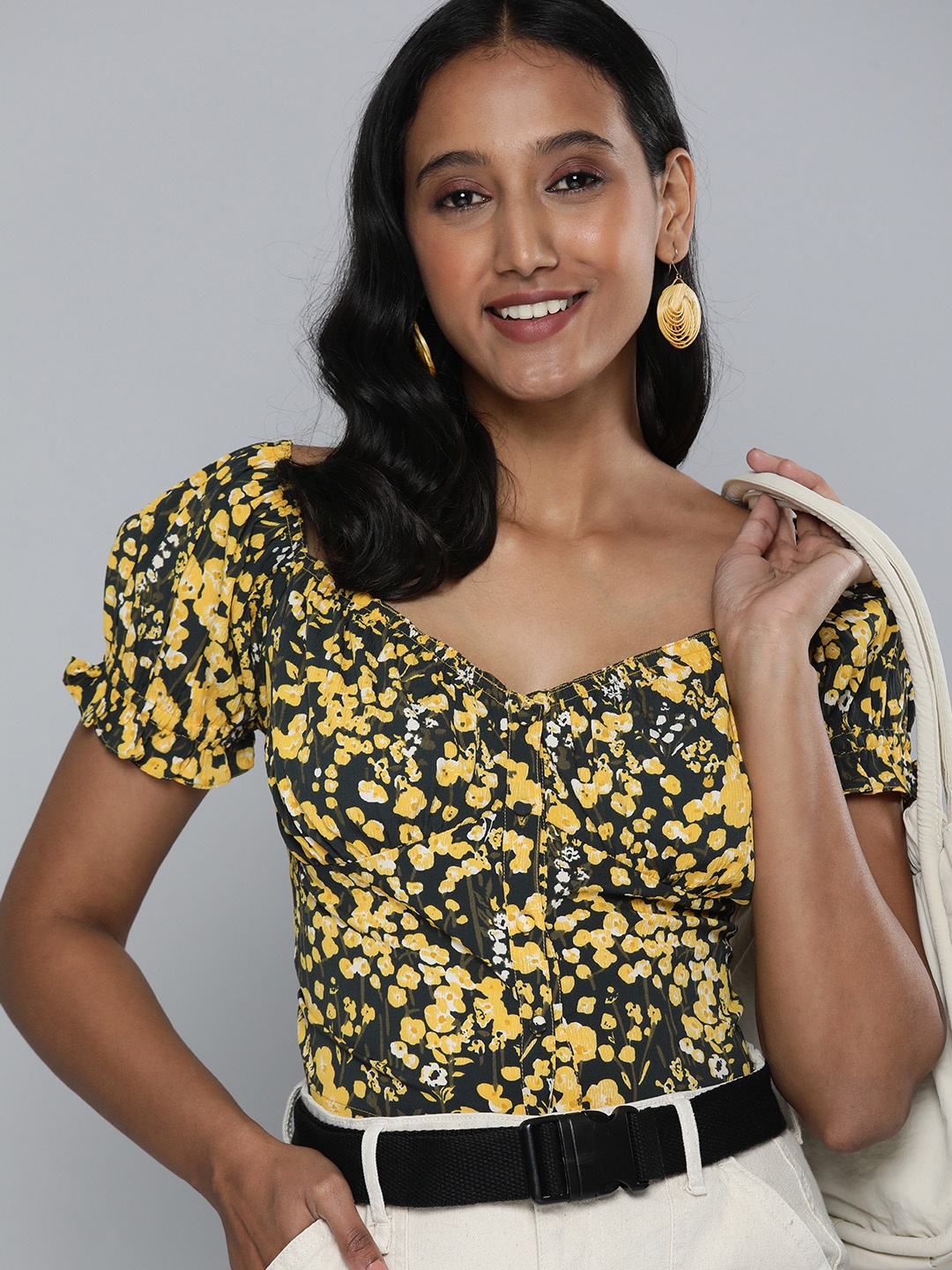 

MAGRE Black & Yellow Floral Print Sweetheart Neck Georgette Blouson Top
