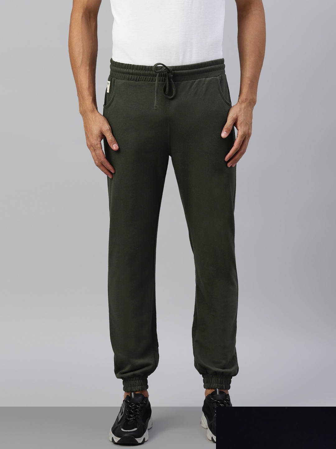 

Hubberholme Men Pack of 2 Solid Joggers, Olive