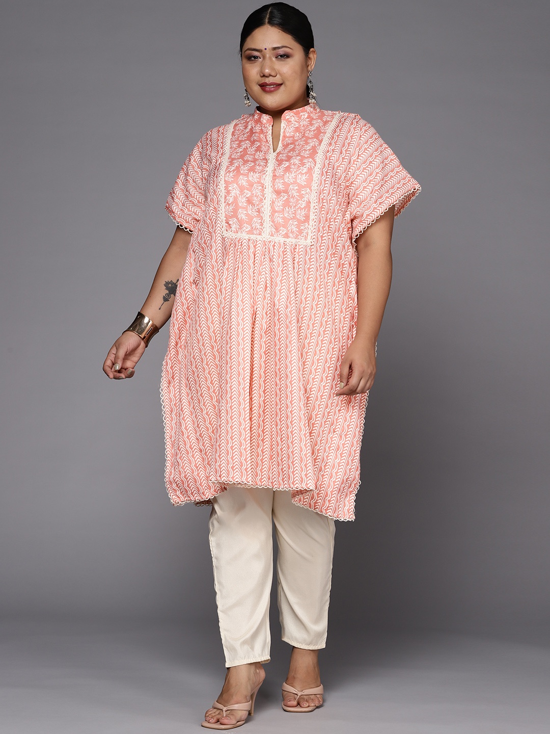

INDDUS PLUS Women Pink & White Striped Gotta Patti Kaftan Kurta