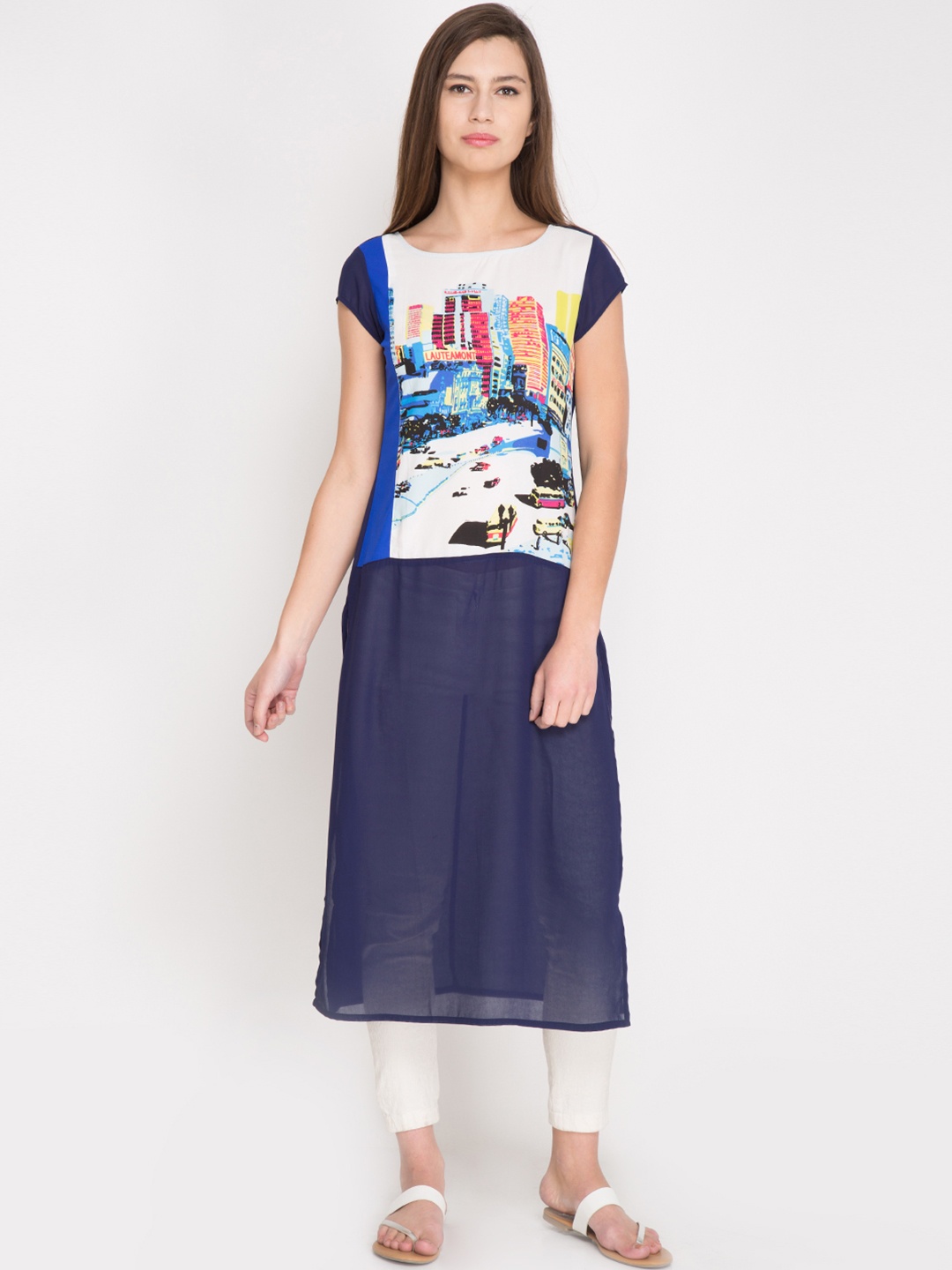 

Vishudh Women Navy Printed Straight Kurta, Navy blue