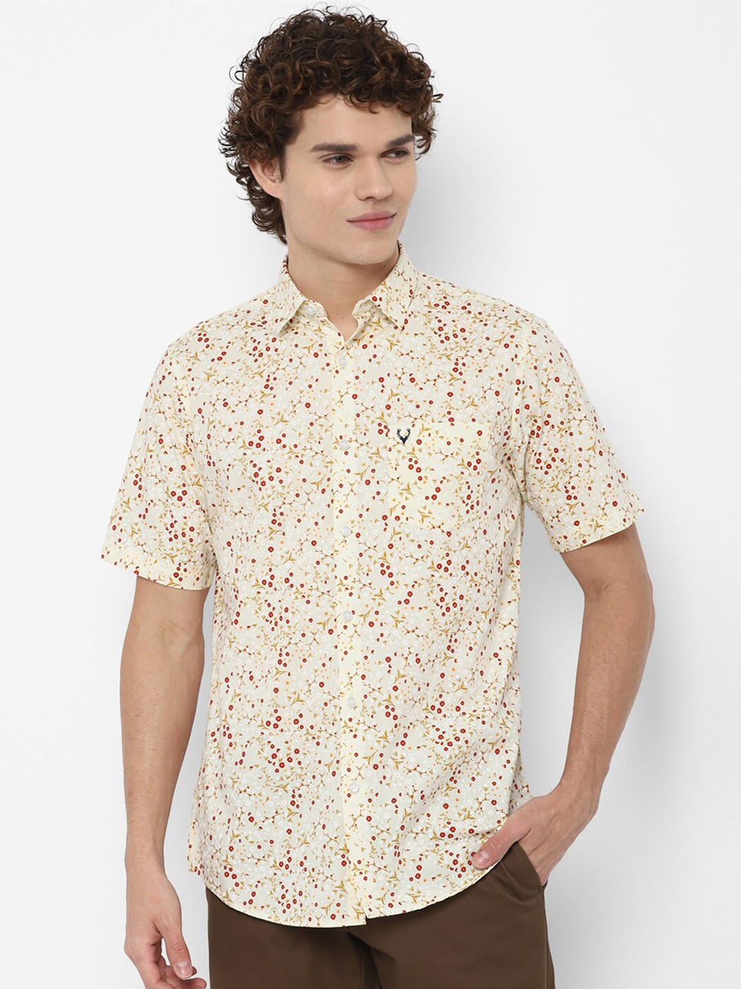 

Allen Solly Men Cream-Coloured Slim Fit Floral Printed Casual Shirt
