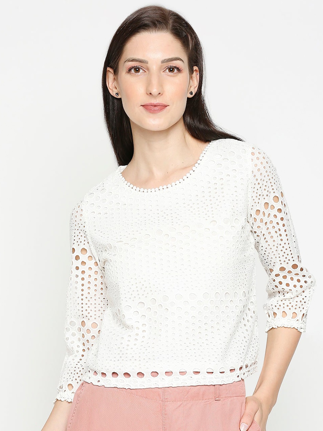 

Kraus Jeans Women White Self Deign Cotton Crop Top