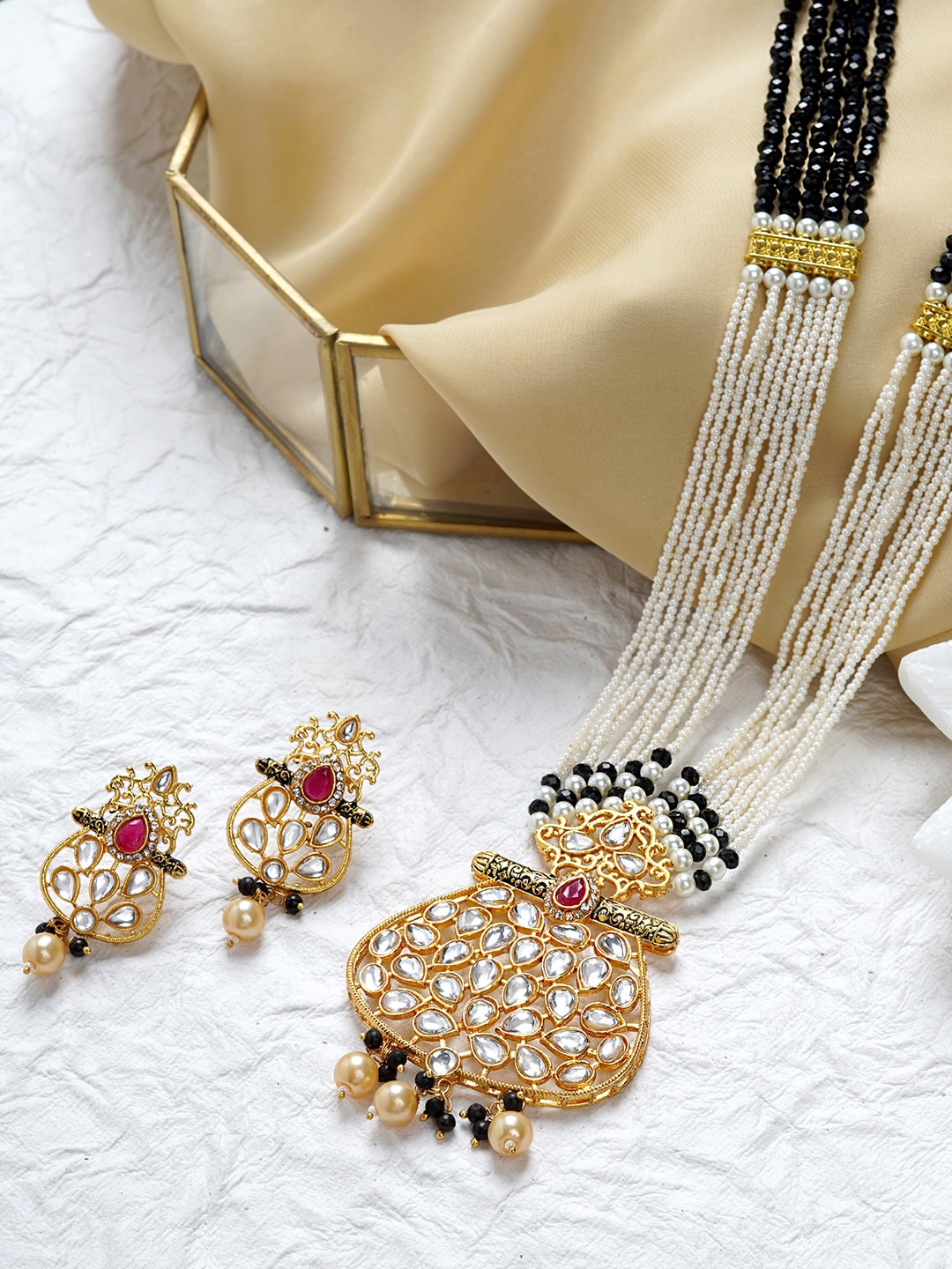 

TEEJH Gold-Plated White & Black Kundan Studded Jewellery Set