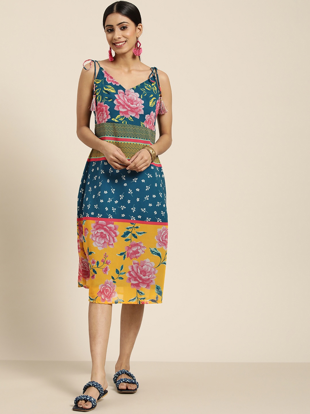 

Sangria Women Blue & Yellow Floral Printed Ethnic A-Line Dress