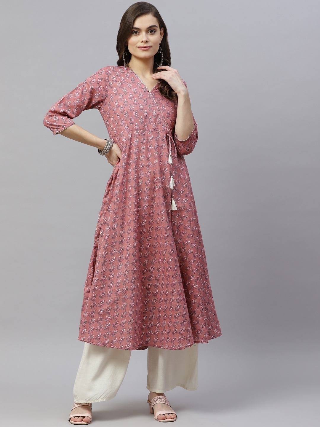 

MIRAVAN Women Pink Ethnic Motifs Printed Gotta Patti Cotton Anarkali Kurta