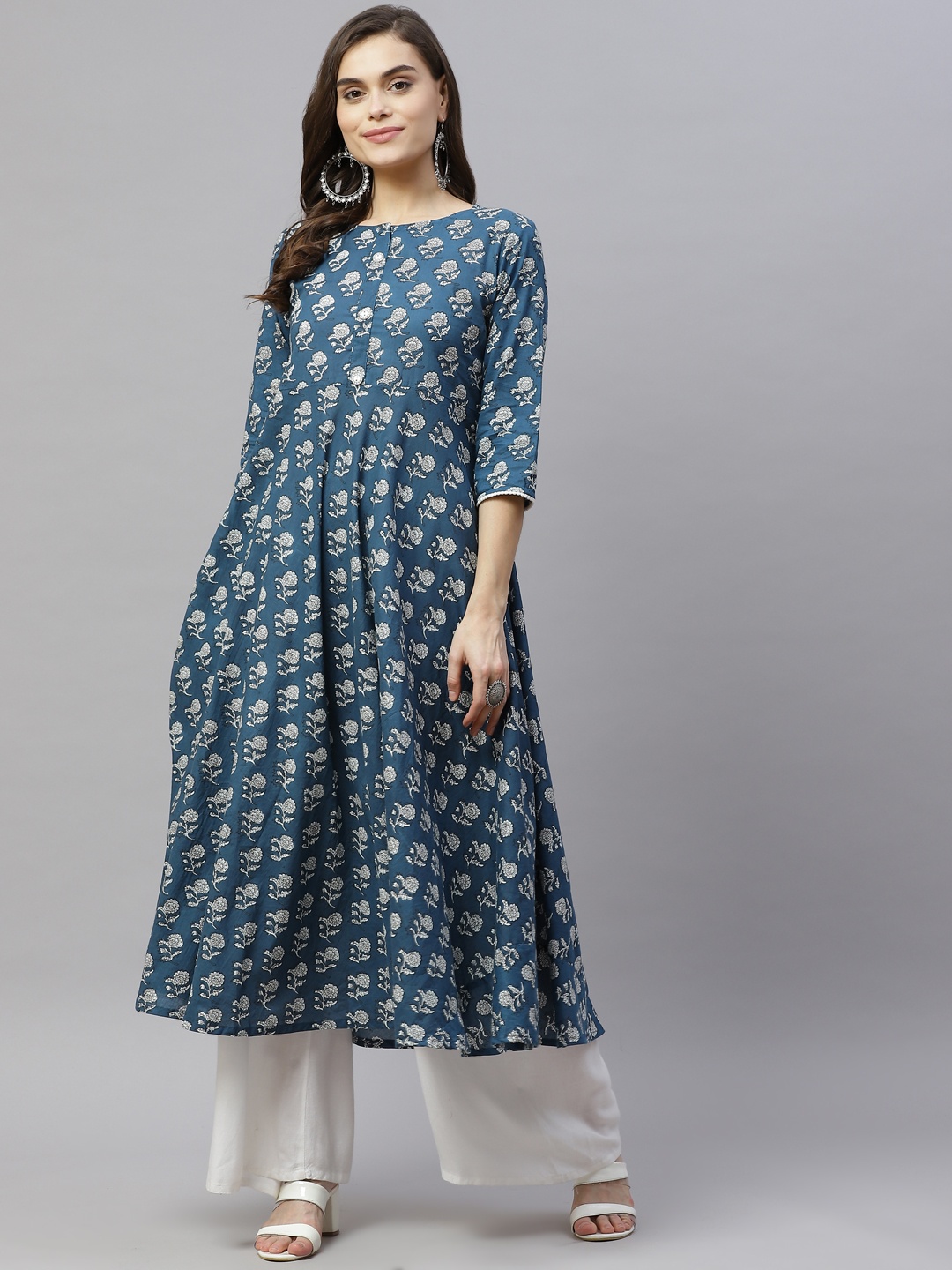 

MIRAVAN Women Blue & White Ethnic Motifs Printed Cotton Anarkali Kurta