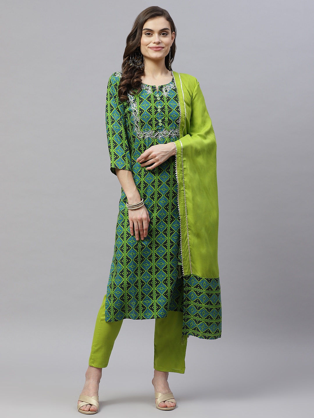 

MIRAVAN Women Green Ethnic Motifs Printed Kurta with Trousers & Dupatta