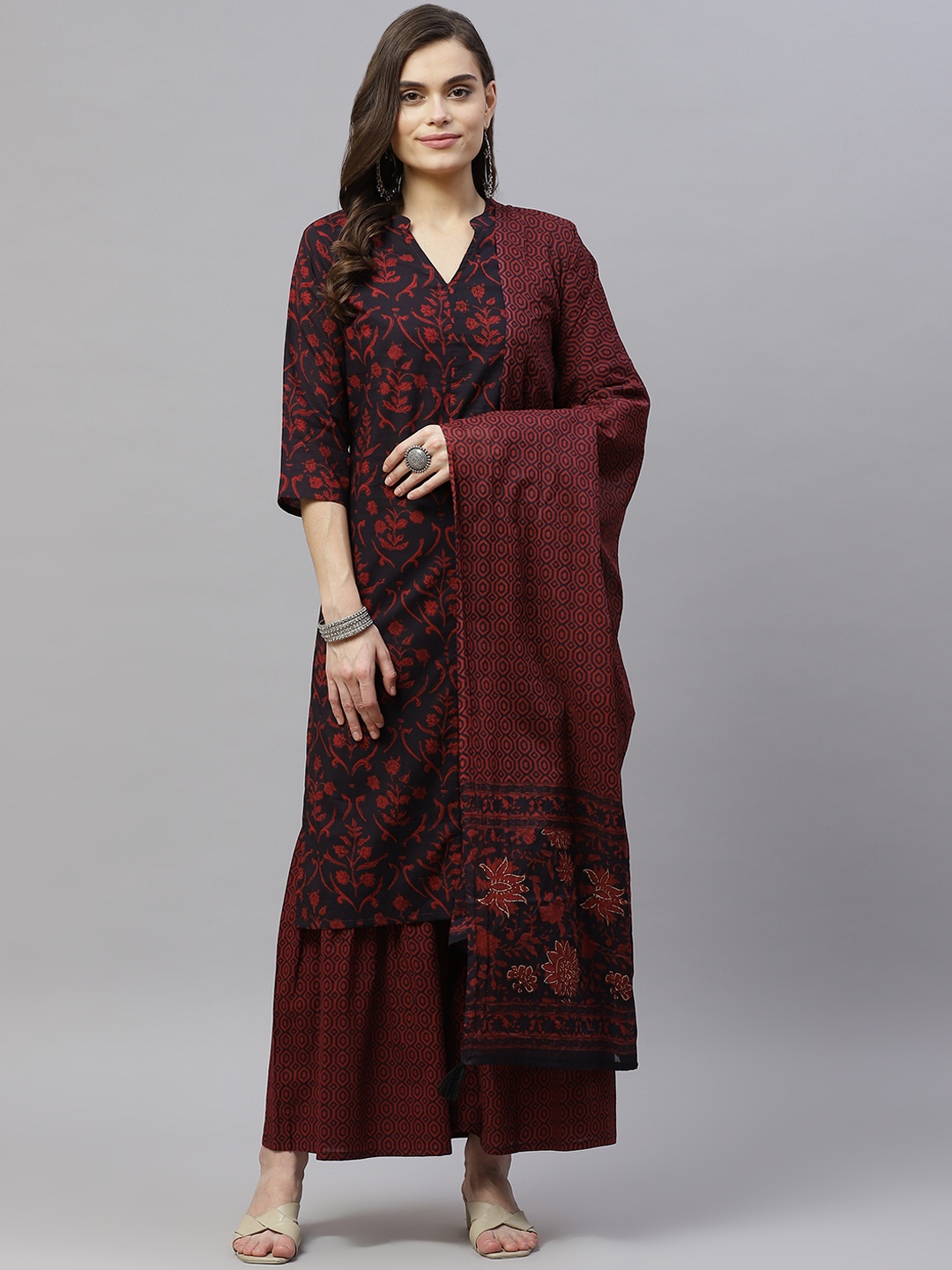 

MIRAVAN Women Maroon Ethnic Motifs Printed Pure Cotton Kurta with Sharara & Dupatta