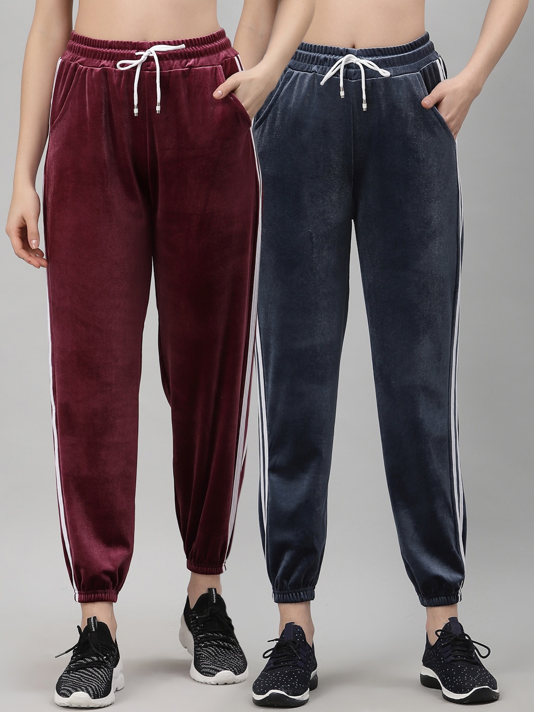 

NEUDIS Women Pack Of 2 Blue & Maroon Solid Velvet Joggers