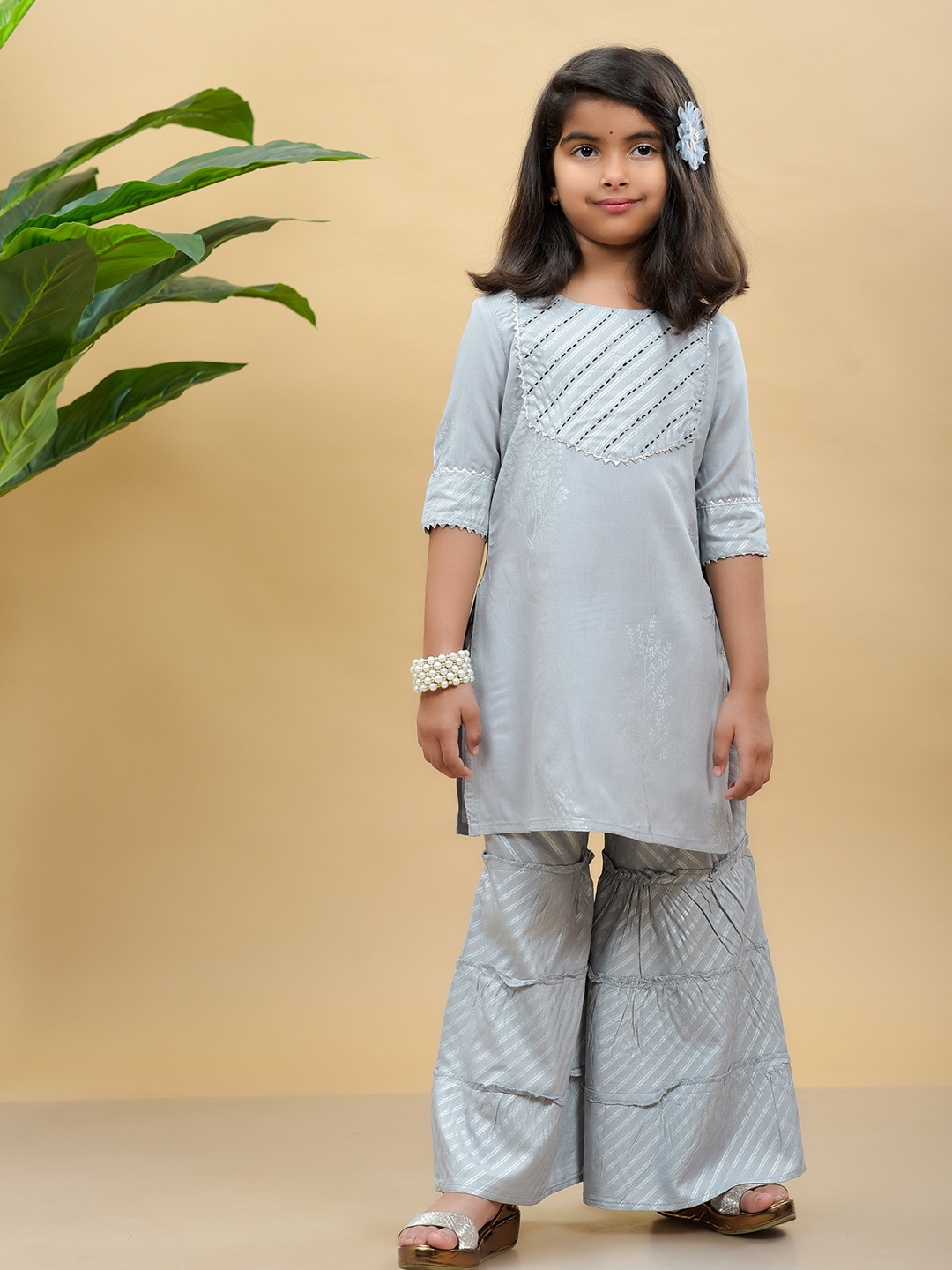 

misbis Girls Grey Floral Yoke Design Kurti with Sharara