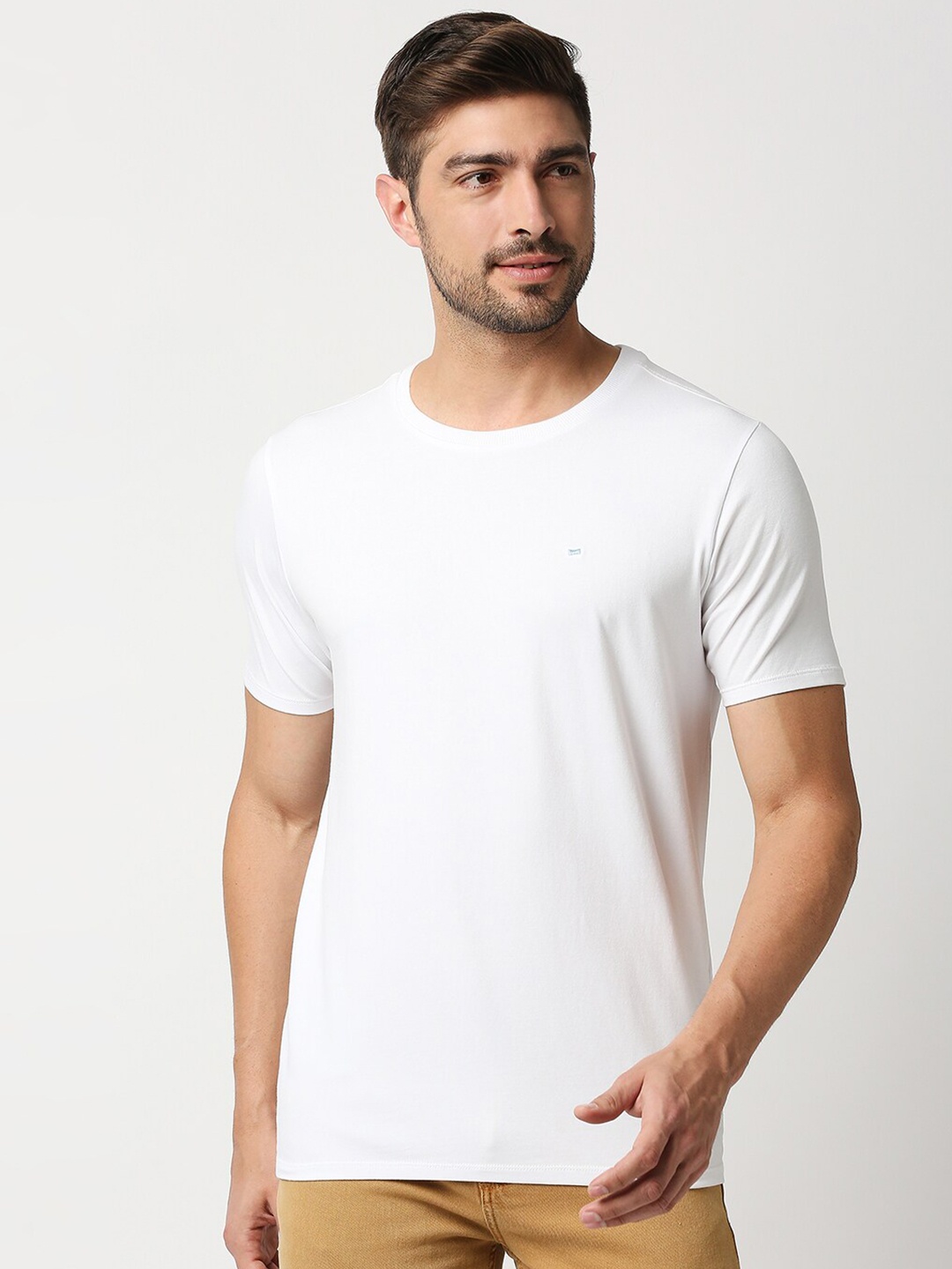 

Basics Men White Slim Fit Cotton T-shirt