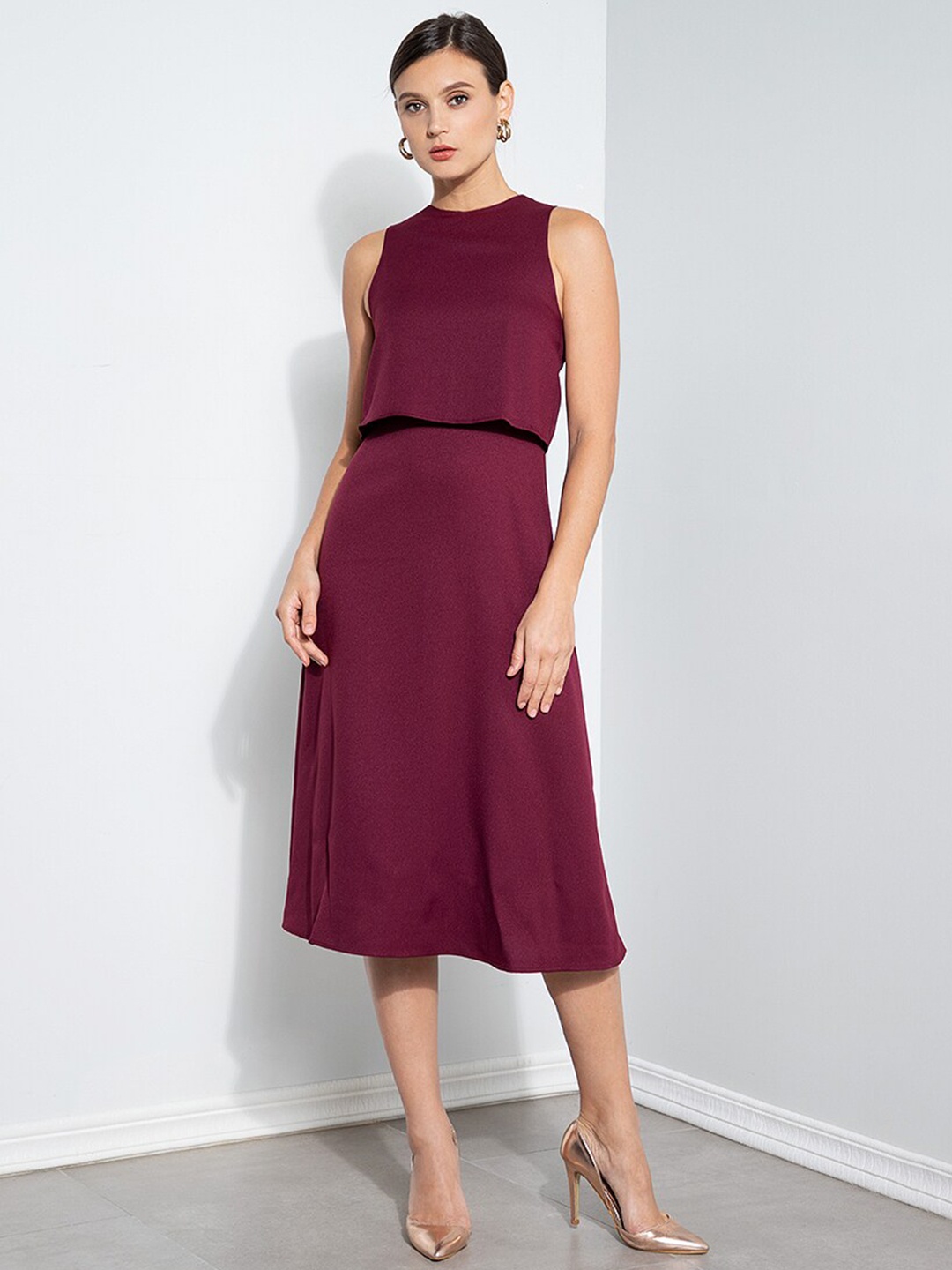 

ZALORA OCCASION Women Burgundy Solid Sheath Dress