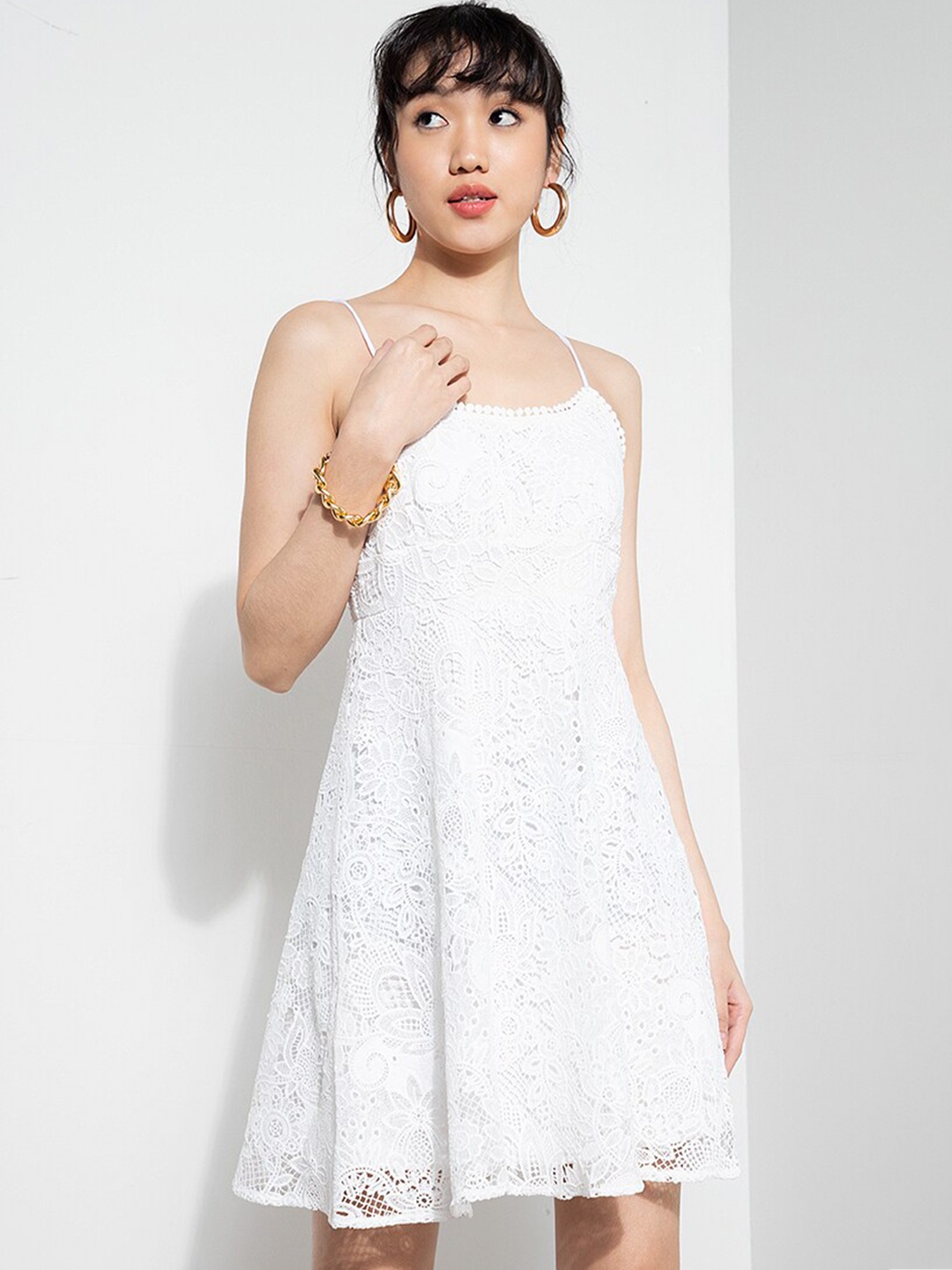 

ZALORA OCCASION White Solid Mini Dress