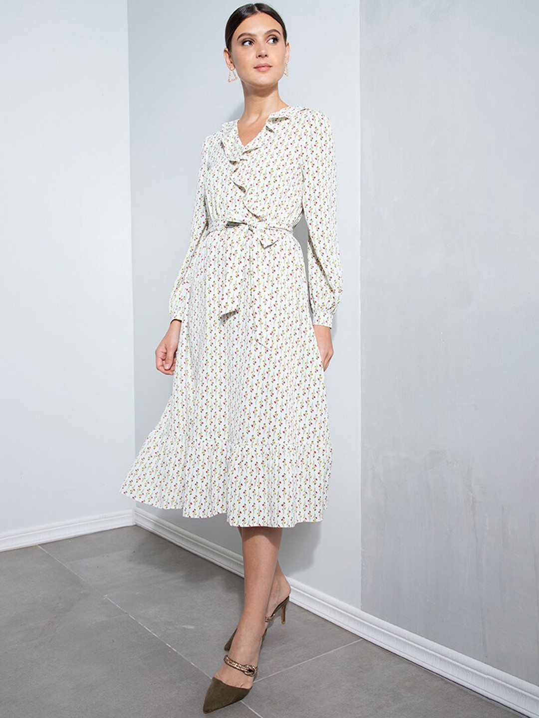 

ZALORA OCCASION Off White & Red Floral Dress