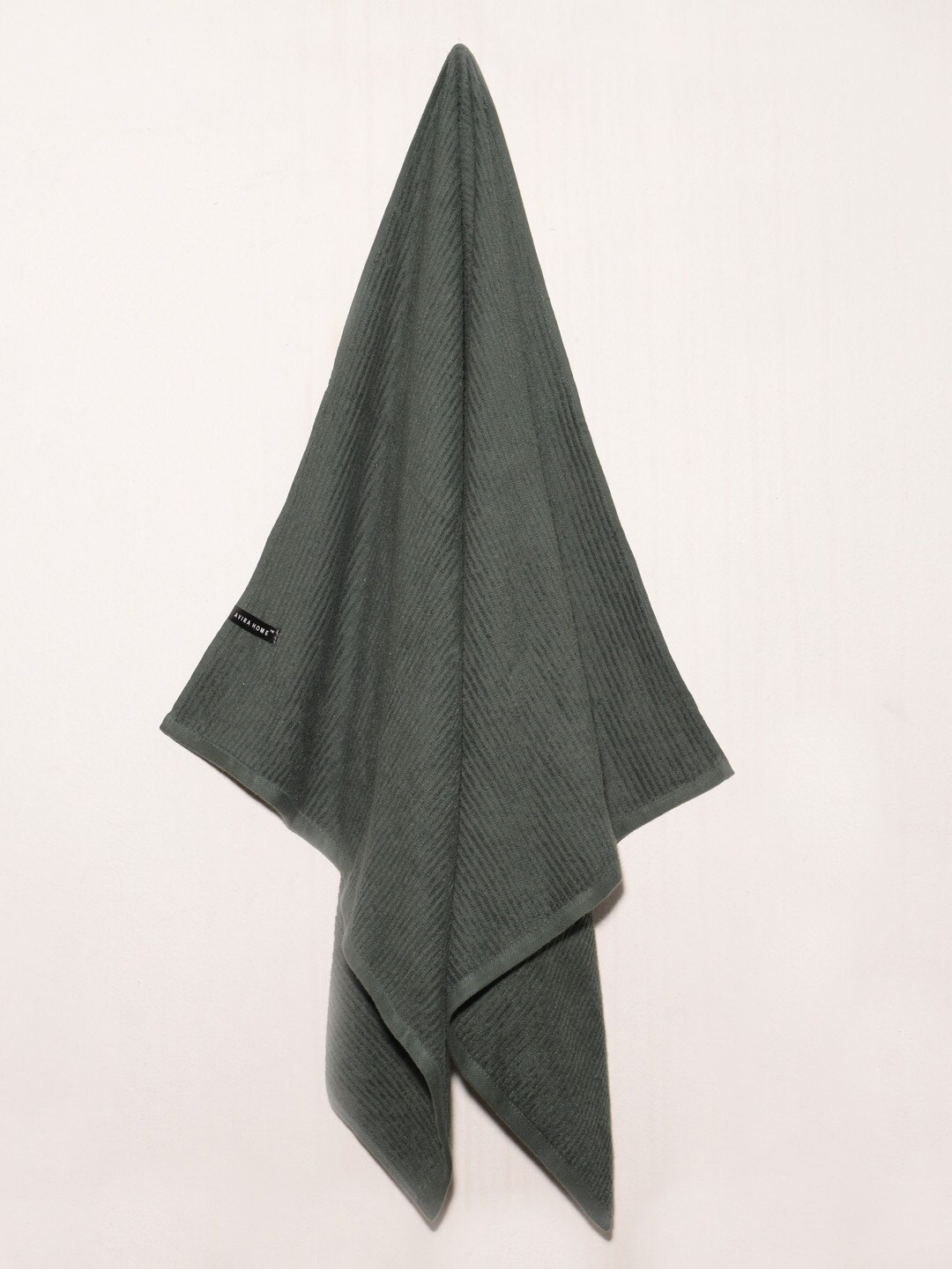 

AVI Living Green Solid 400 GSM Pure Cotton Bath Towel