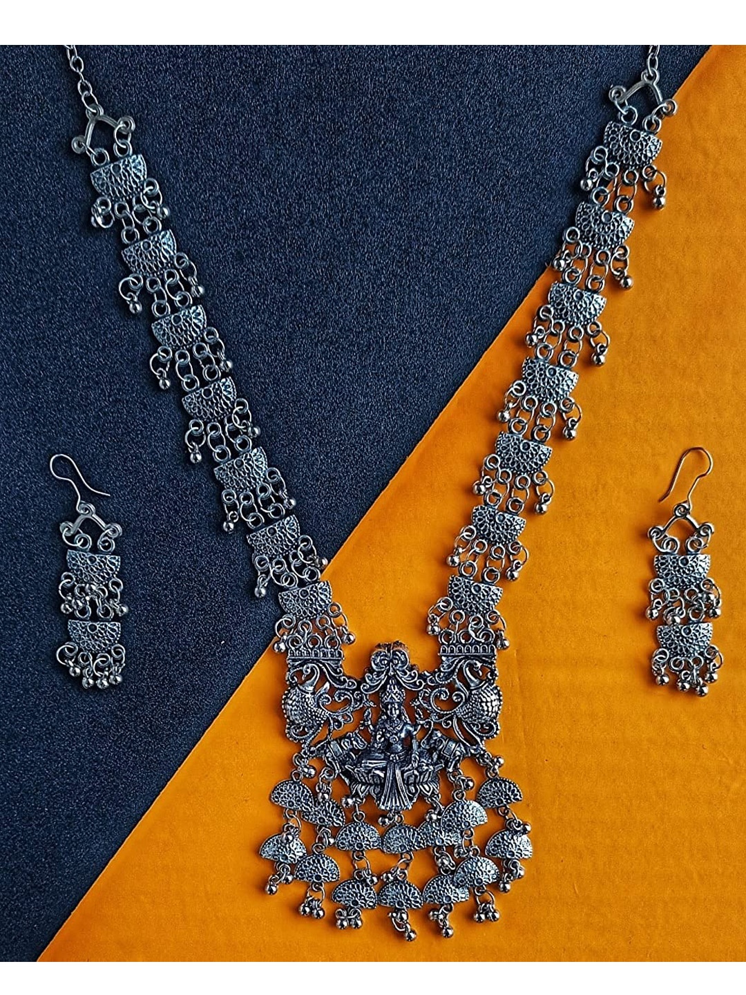 

ANNA CREATIONS Oxidized Silver-Plated Traditional Jewellery set