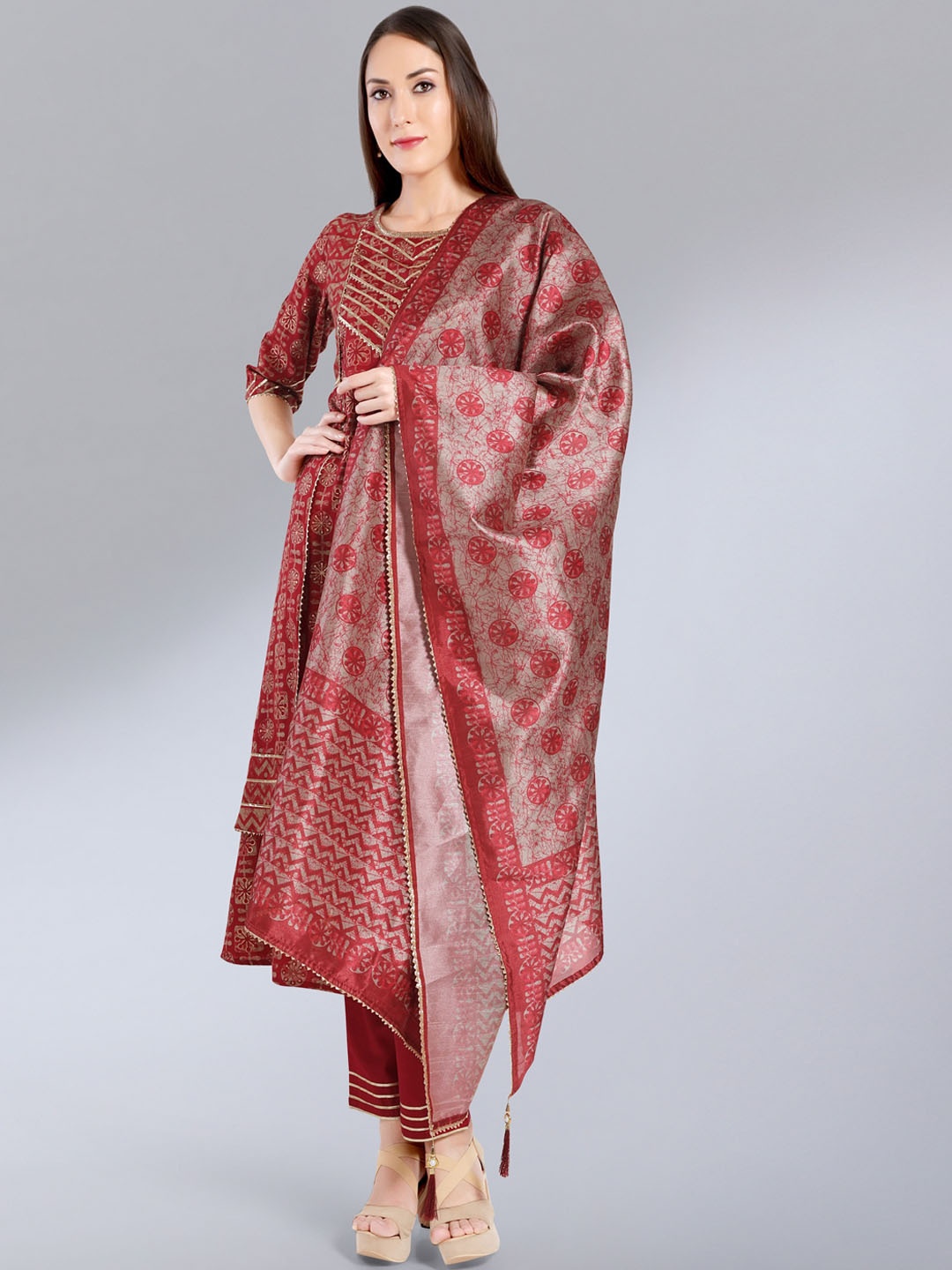 

MADHURAM Women Red & Beige Printed Gotta Patti Kurta with Churidar & With Dupatta