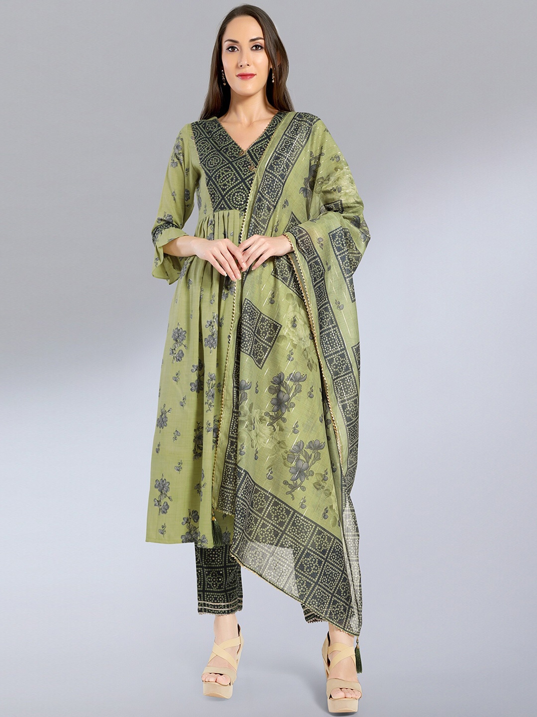 

MADHURAM Women Green Ethnic Motifs Printed Pleated Kurta with Trousers & With Dupatta