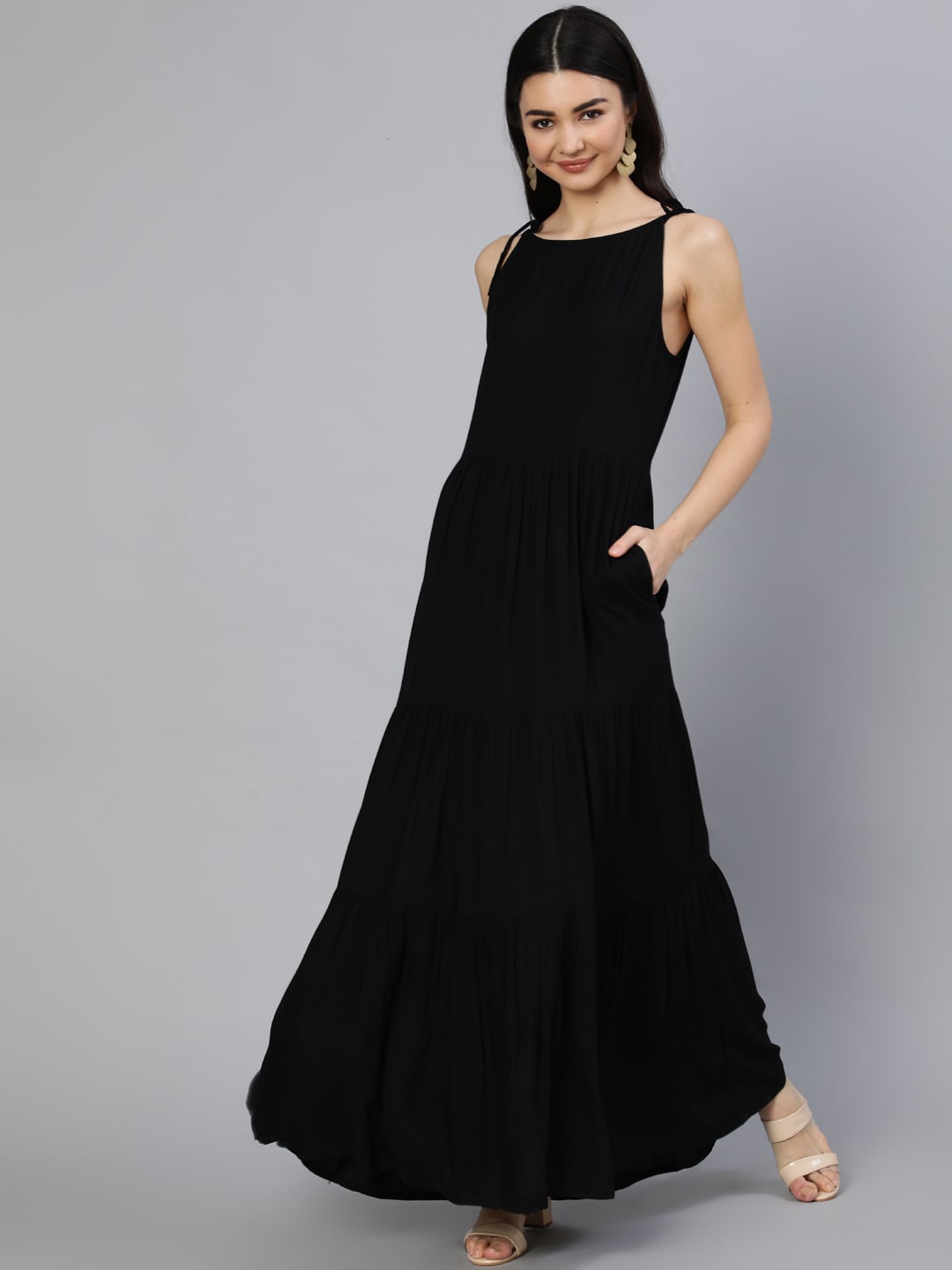 

Nayo Black Maxi Dress
