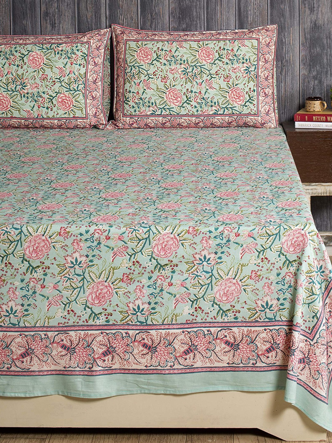 

HANDICRAFT PALACE Green & Pink Floral 300 TC Queen Bedsheet with 2 Pillow Covers