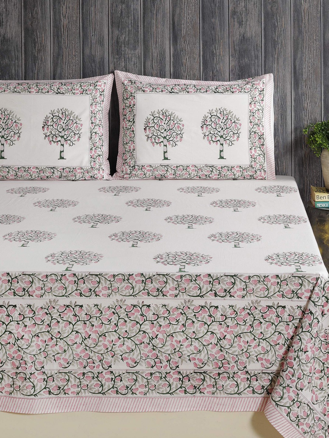 

HANDICRAFT PALACE White & Pink Floral 300 TC Queen Bedsheet with 2 Pillow Covers