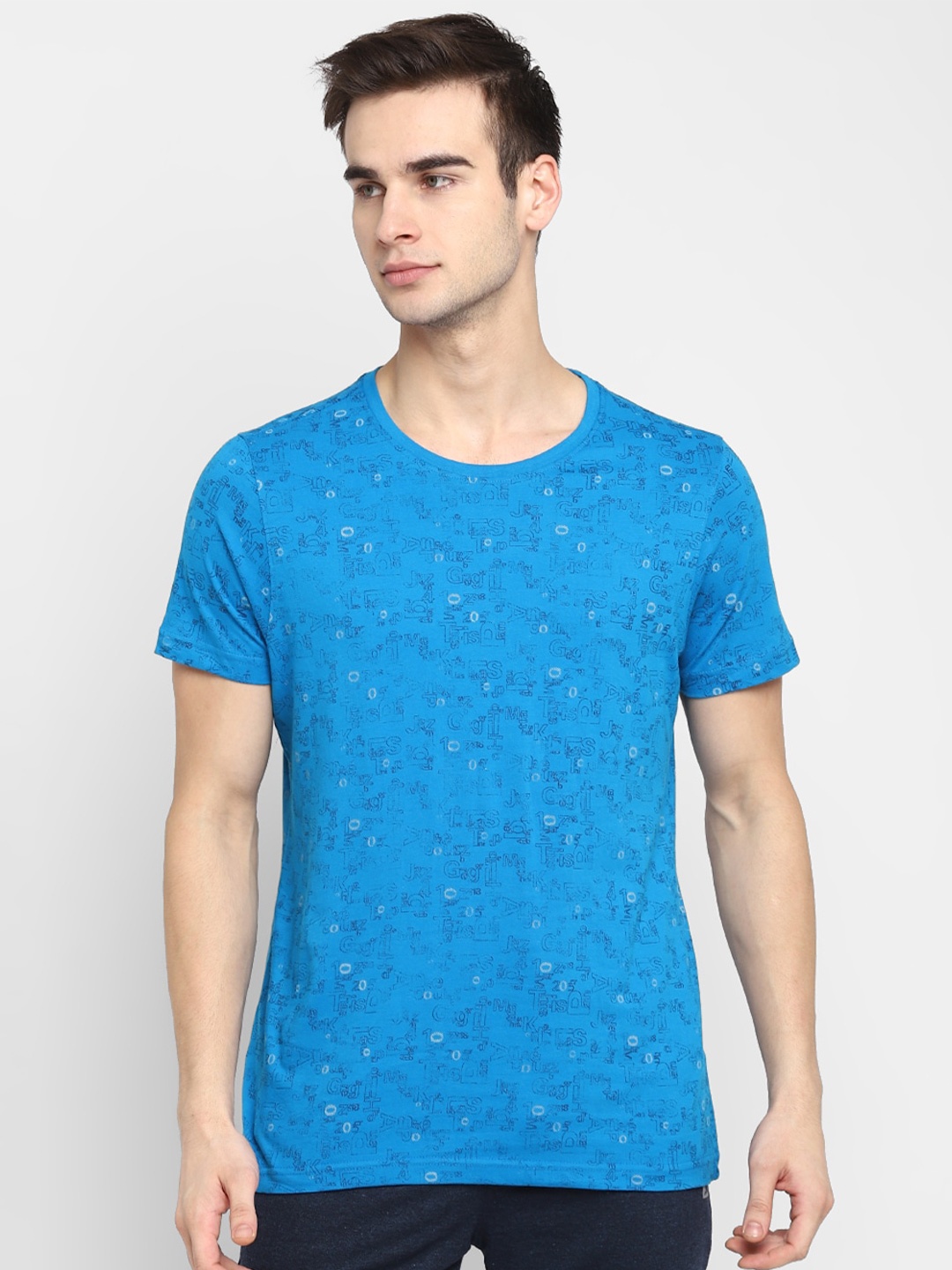 

Turtle Men Blue Typography Printed Slim Fit T-shirt