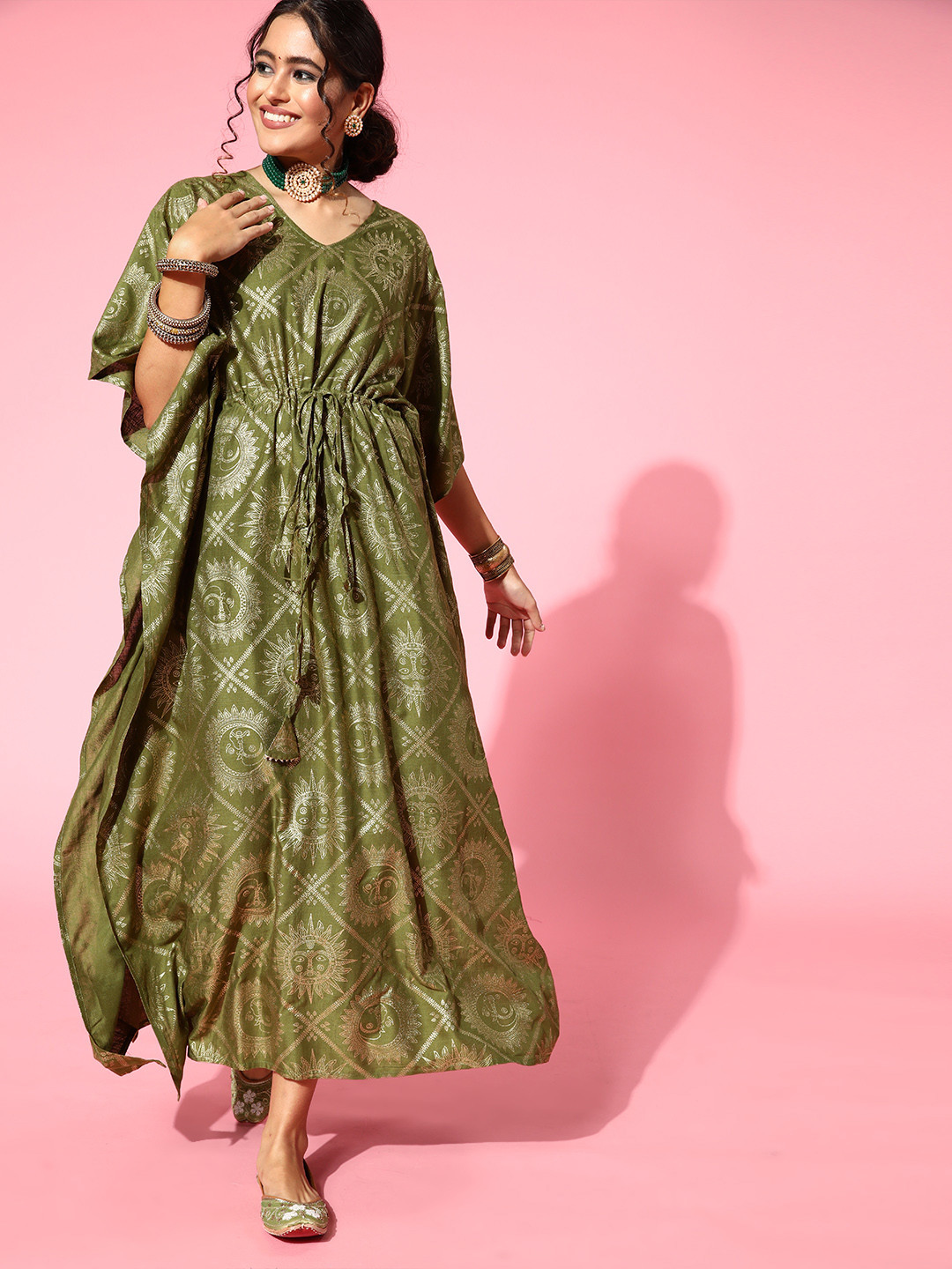 

InWeave Women Green Ethnic Motifs Print Parade Dress